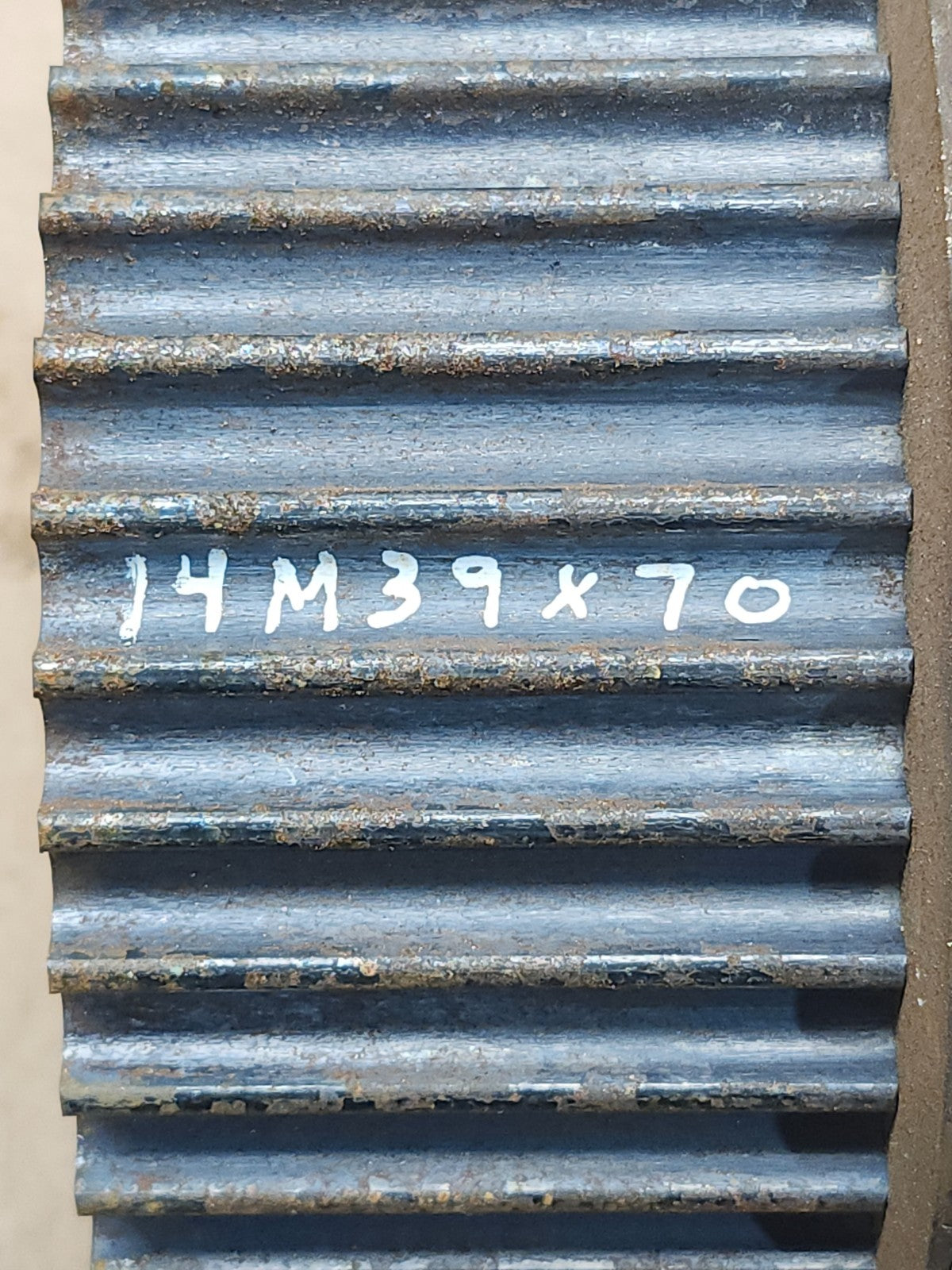 47318924