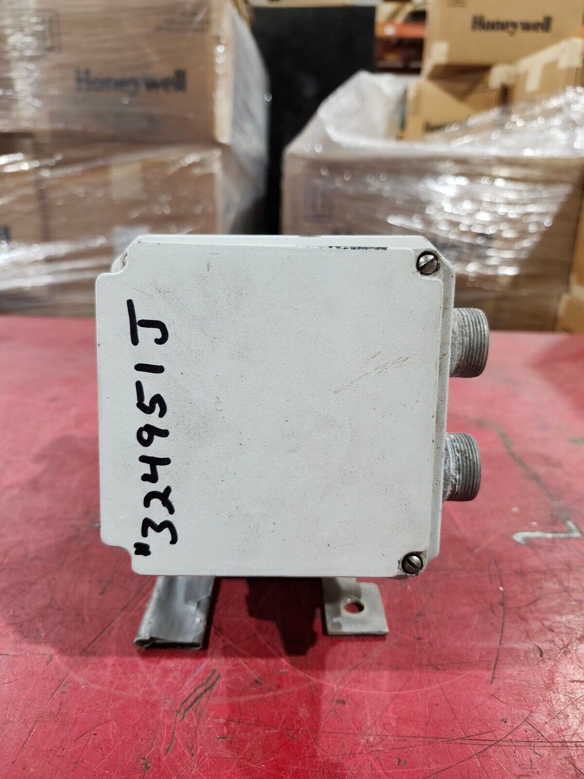 USED ABB CONDUCTIVITY TRANSMITTER TB82EC2110