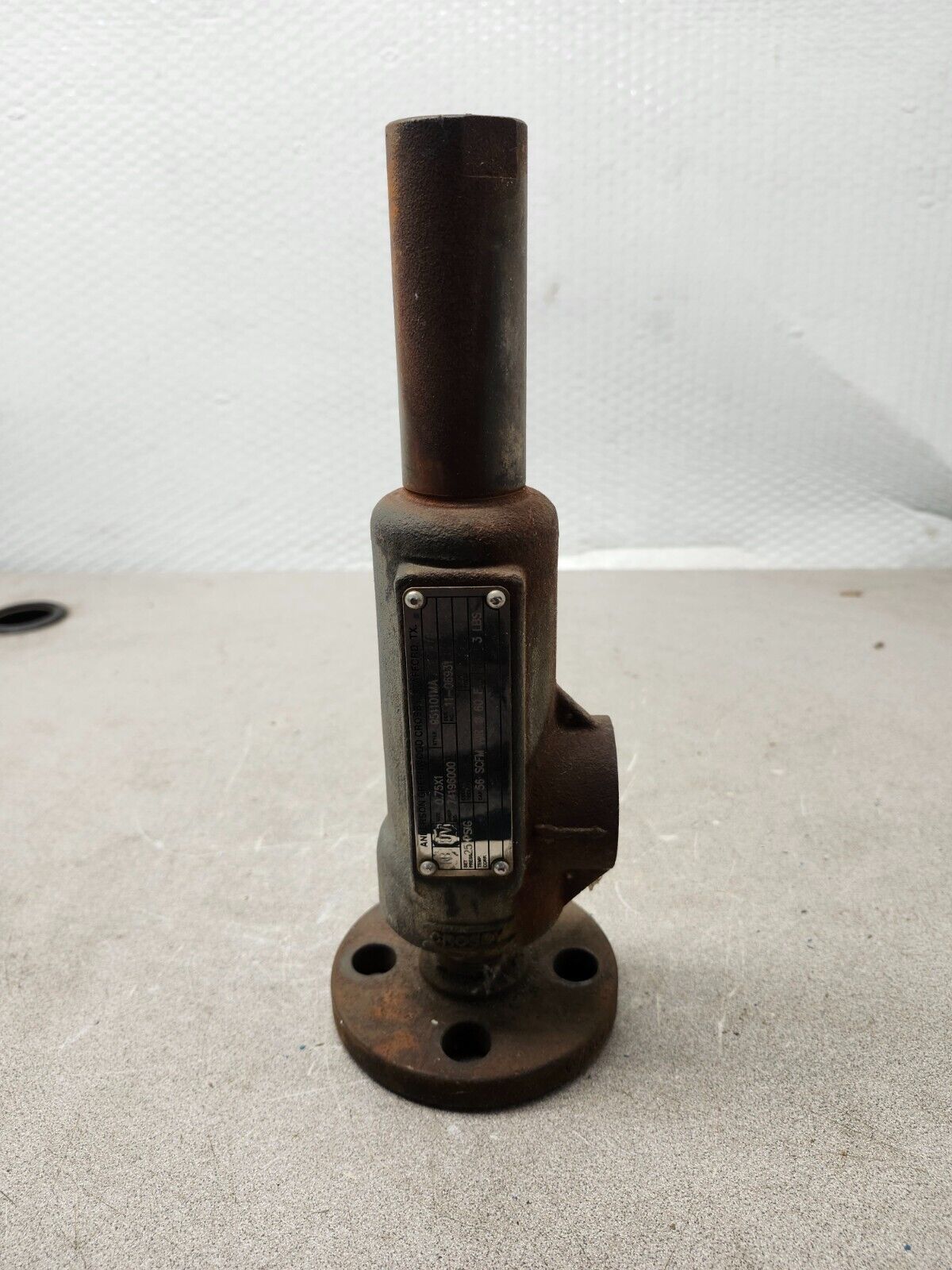 USED CROSBY RELIEF VALVE SET PRESS 25PSIG SIZE 0.75x1 951101MA