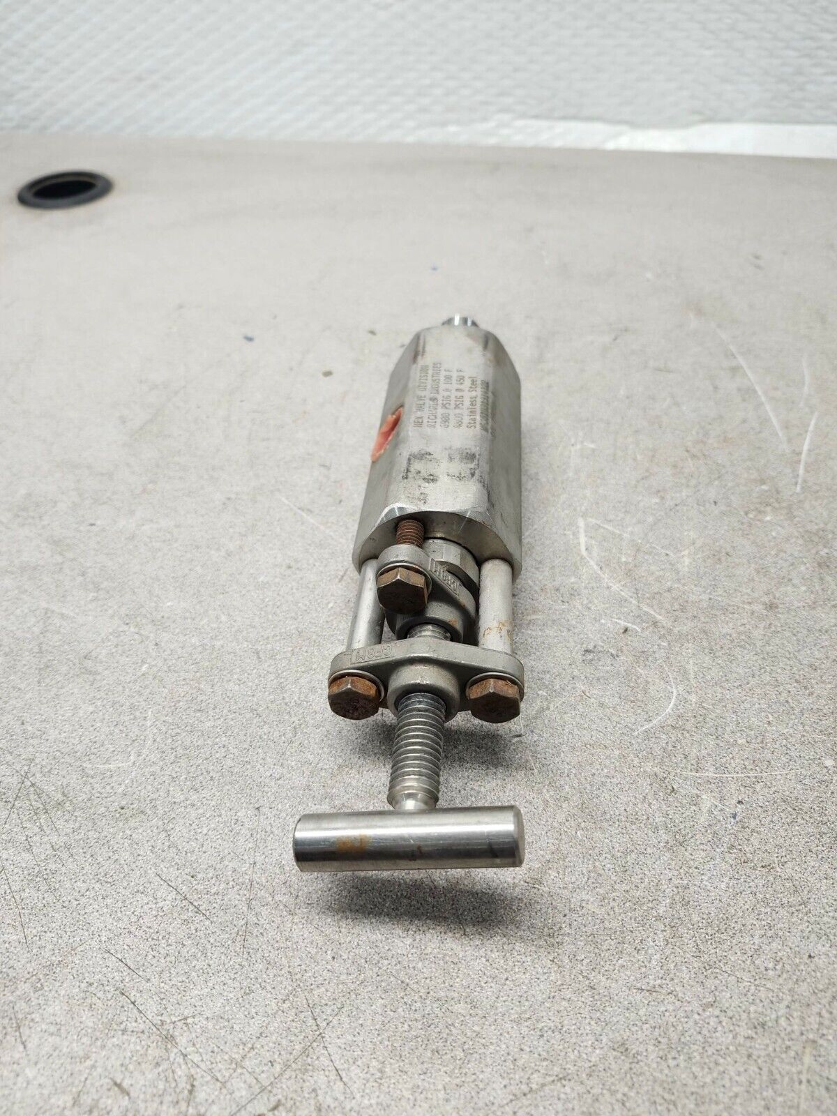 NEW NO BOX HEX STAINLESS STEEL VALVE HG651U31314122