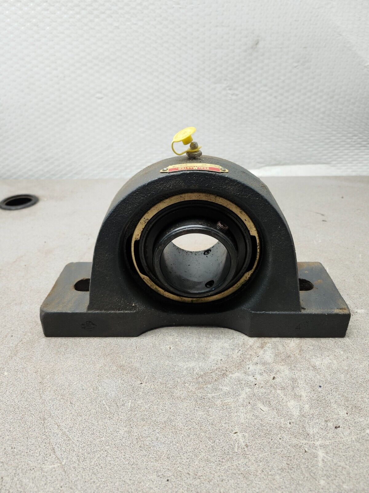 NEW IN BOX SEALMASTER PILLOW BLOCK BEARING 2-3/16'' EMPD-35