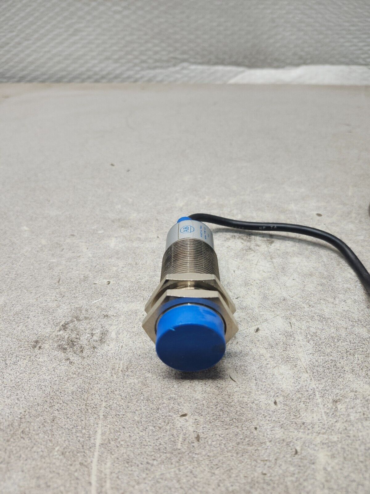 USED Allen Bradley Inductive Proximity Sensor 871C-C15B30