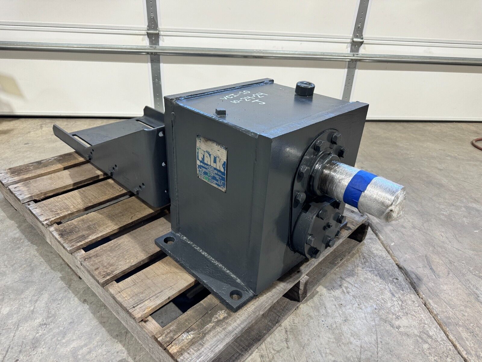 USED FALK ENCLOSED GEAR DRIVE SPEED REDUCER 11.08 RATIO 70FC2MA