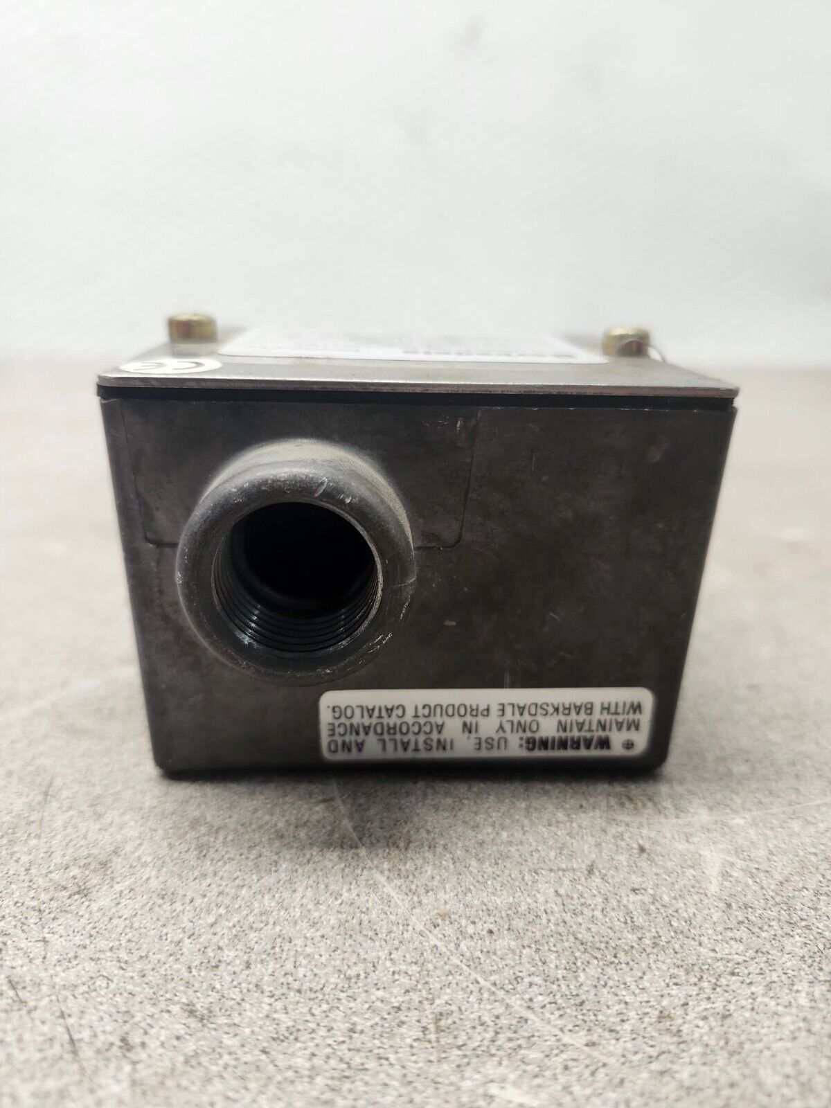 USED Barksdale Pressure Transmitter Transducer 0-15 PSIG,4-20 mA Output 425N1-01