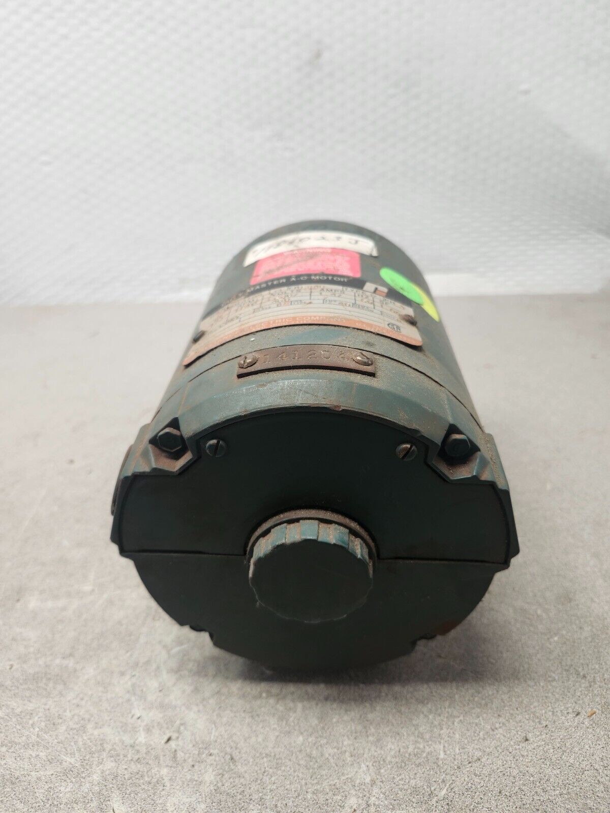 USED Reliance MOTOR HP 1/4, 230V, 60HZ, PH 3, 1140 RPM,  P4SH1310M