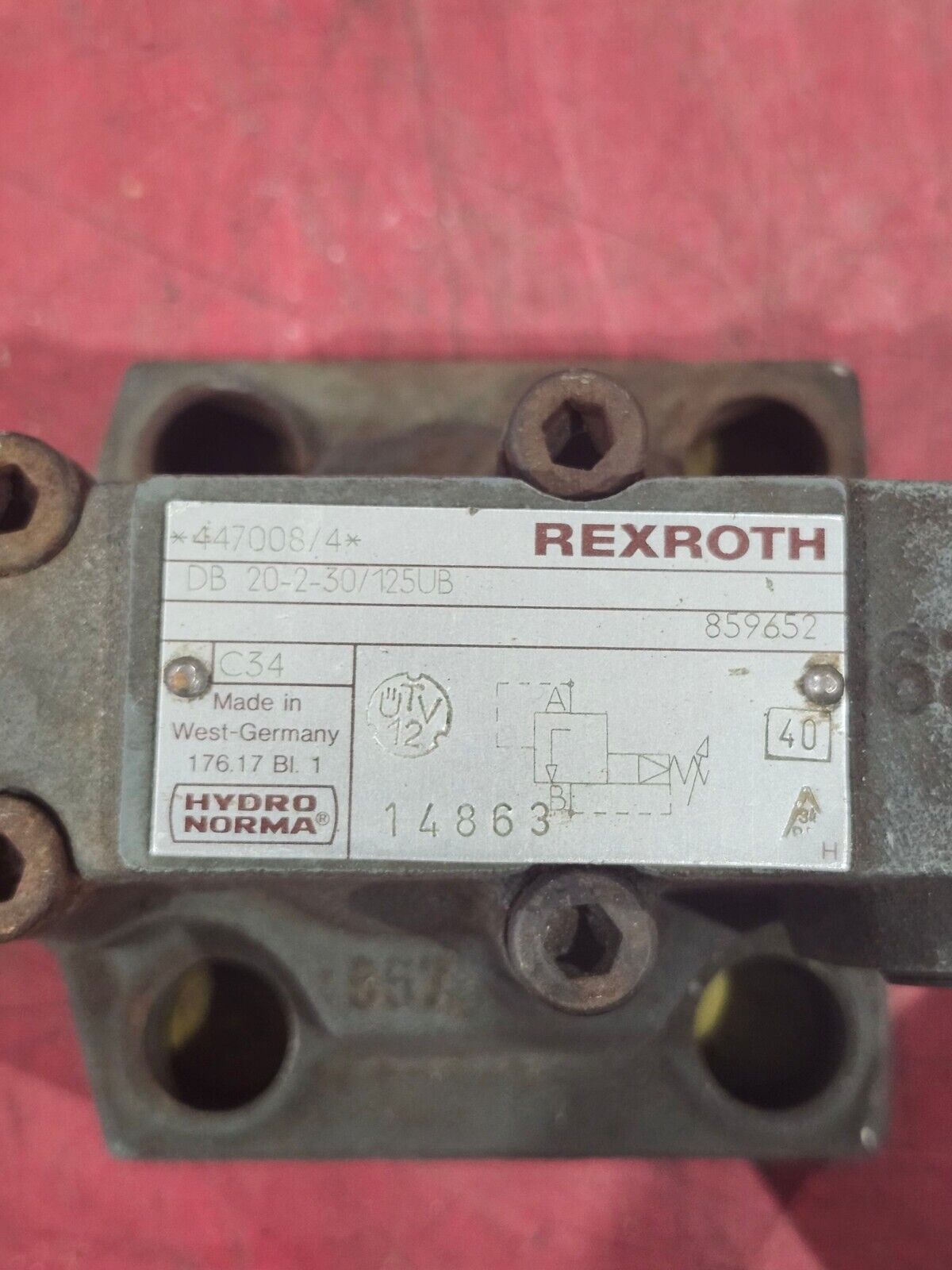 NEW REXROTH DB 20-2-30/125UB HYDRAULIC RELIEF VALVE TUV.SV.81-498.22.F.300.125