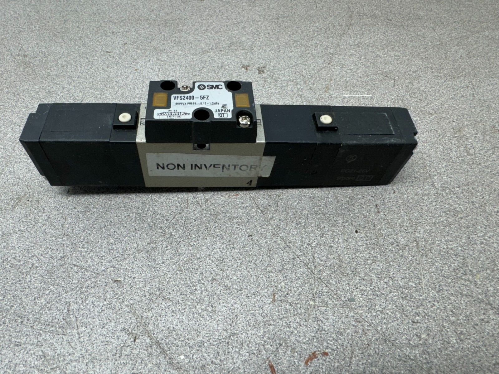 PREOWNED SMC SOLENOID VALVE VFS2400-5FZ