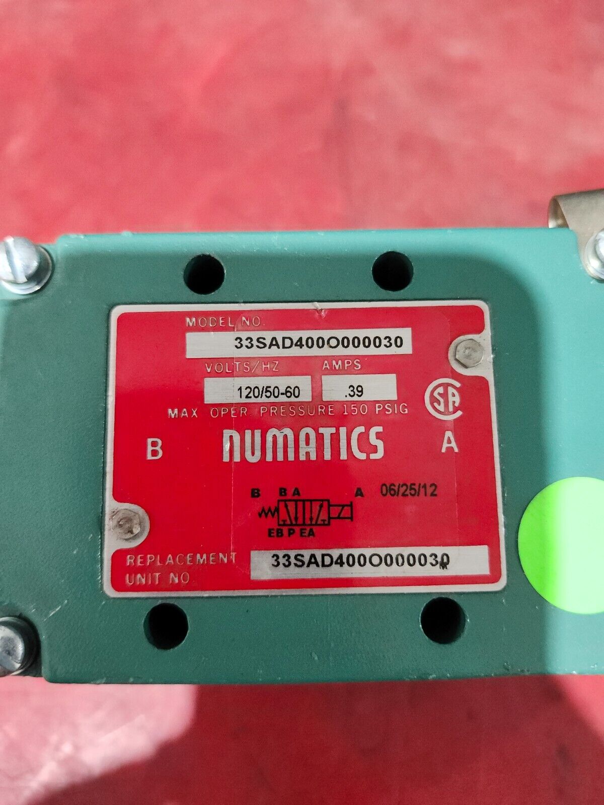 NEW NO BOX NUMATICS SOLENOID VALVE 33SAD400O000030