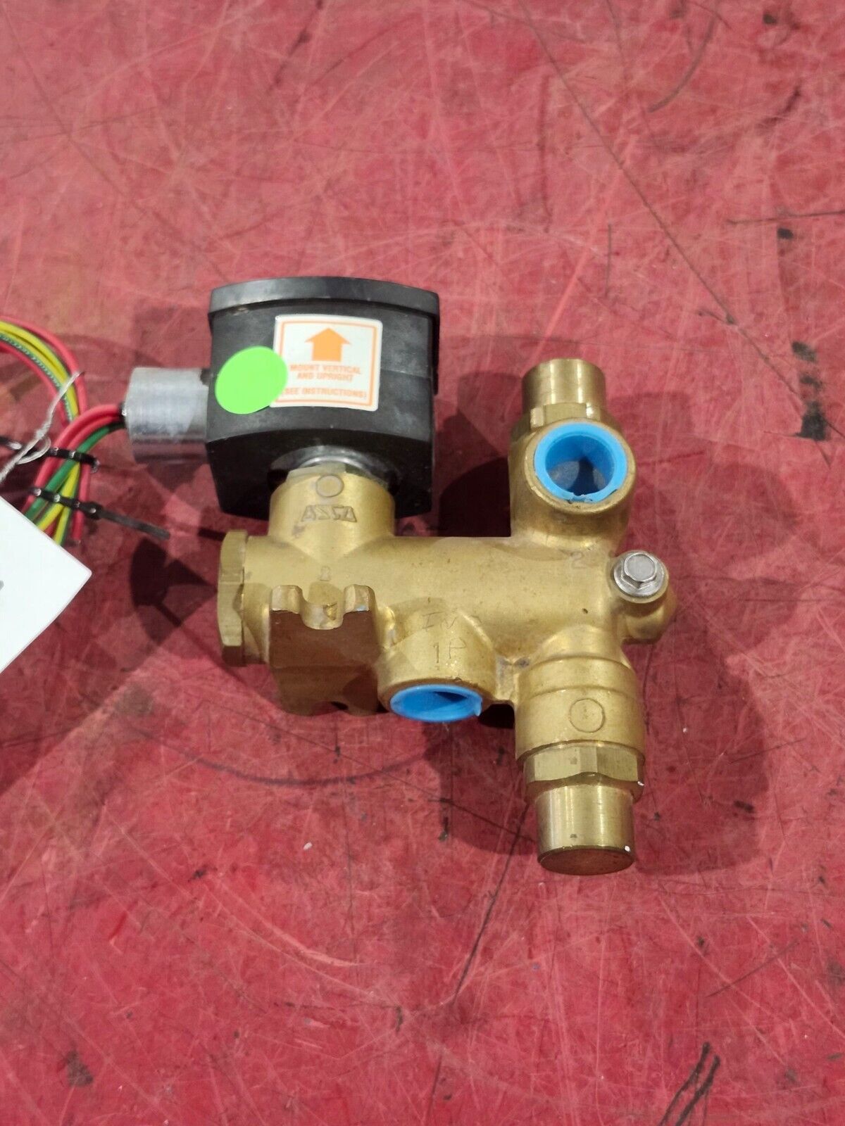 NEW NO BOX ASCO SOLENOID VALVE EF8300G76F