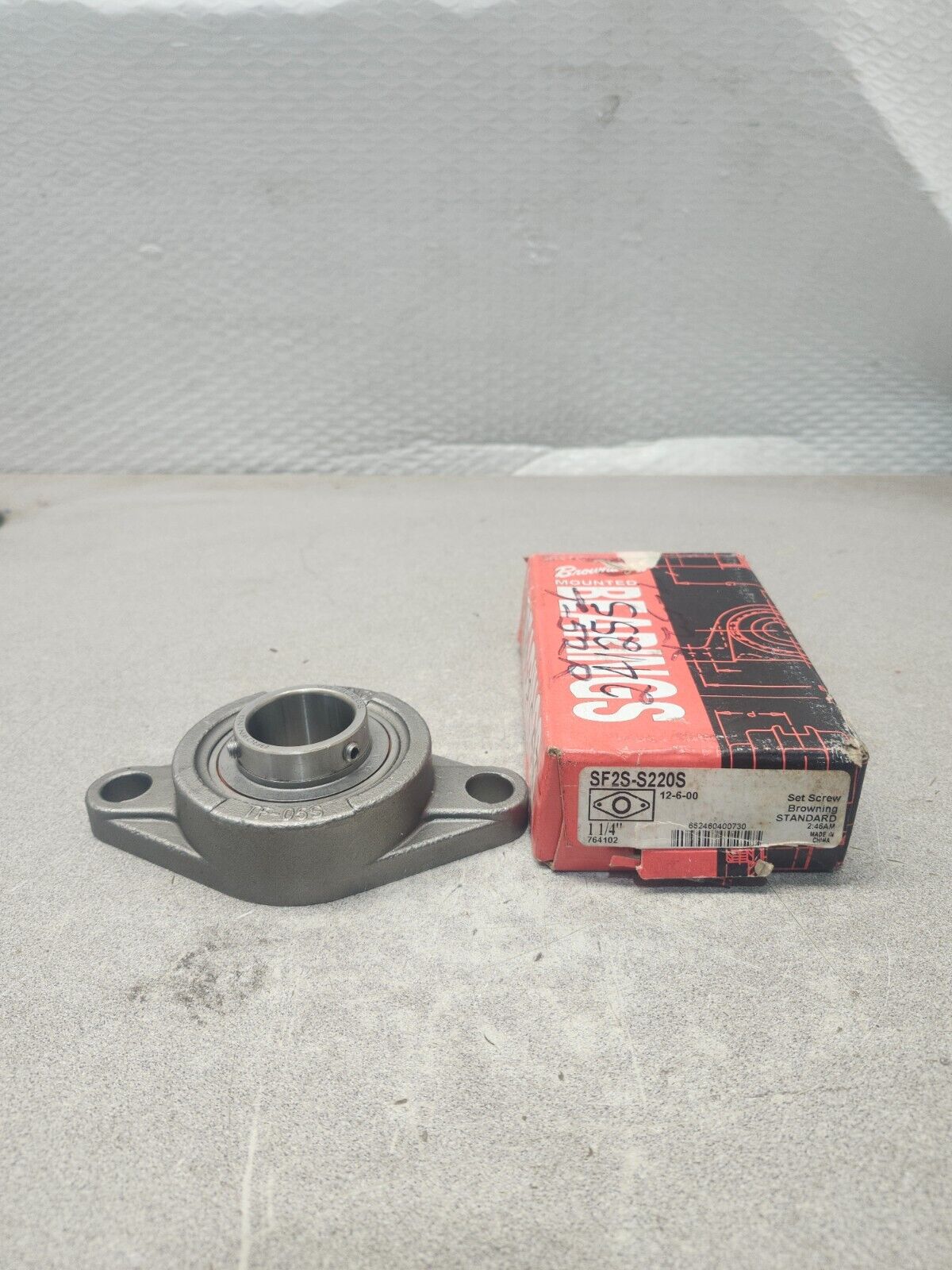 NEW IN BOX REXNORD 2 BOLT PILLOW BLOCK BEARING 1-1/4'' SF2S-S220S