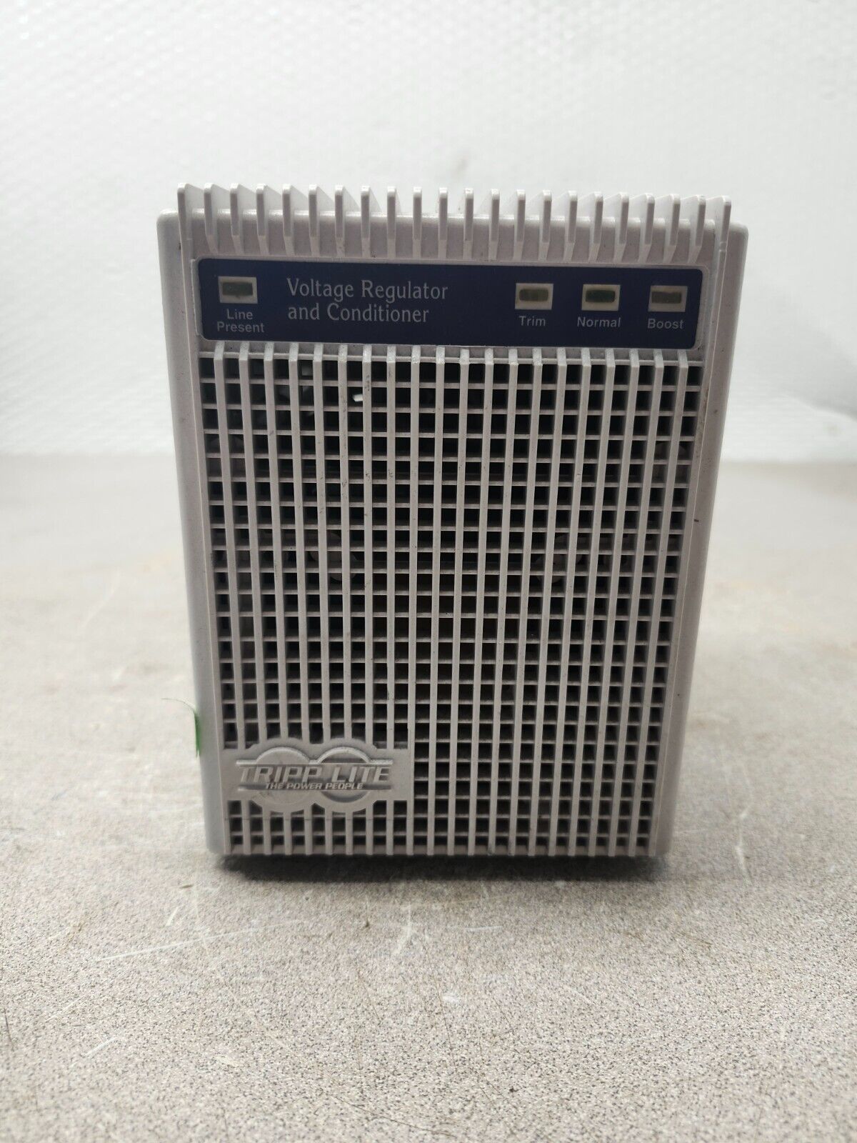 USED Tripp Lite Voltage Regulator and Conditioner,120V 600W LS604