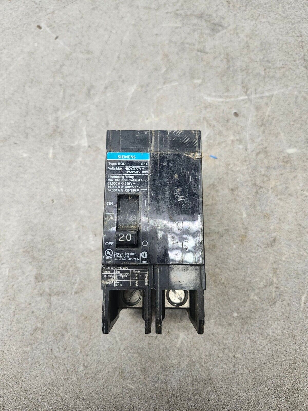 USED Siemens Circuit Breaker 70 Amp 2 Pole 480/277V Bolt On Type BQD BQD270