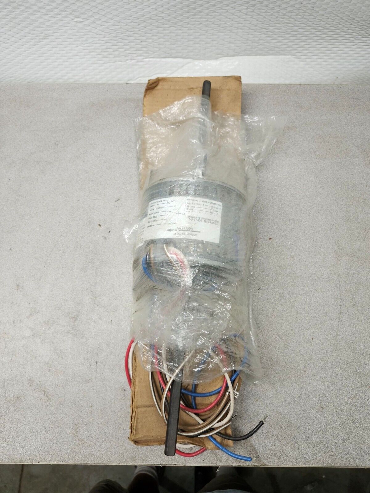 NEW WITH BOX MARATHON  1075RPM 48Y 208-230V OPAO 1PH MOTOR X050  048A11O774