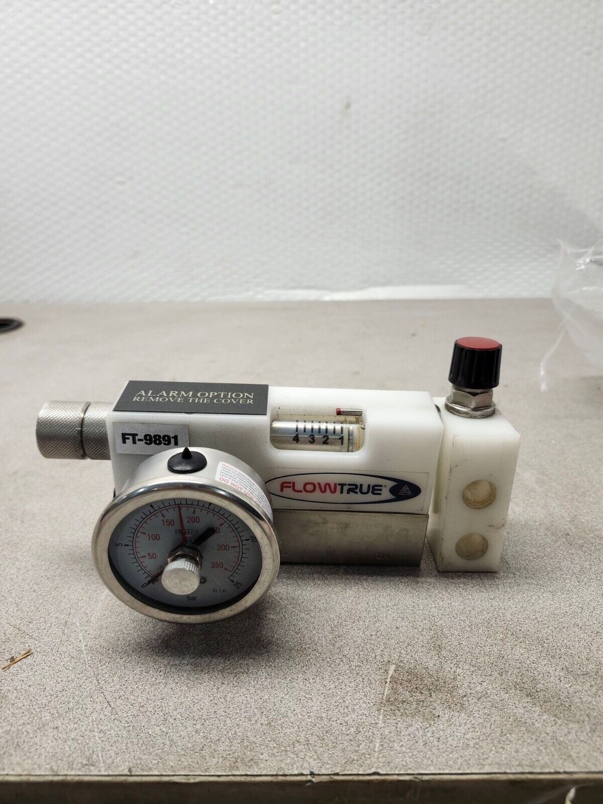 NEW NO BOX True Flow Meter 0-145psi Aesseal FTPB-40-145-SC