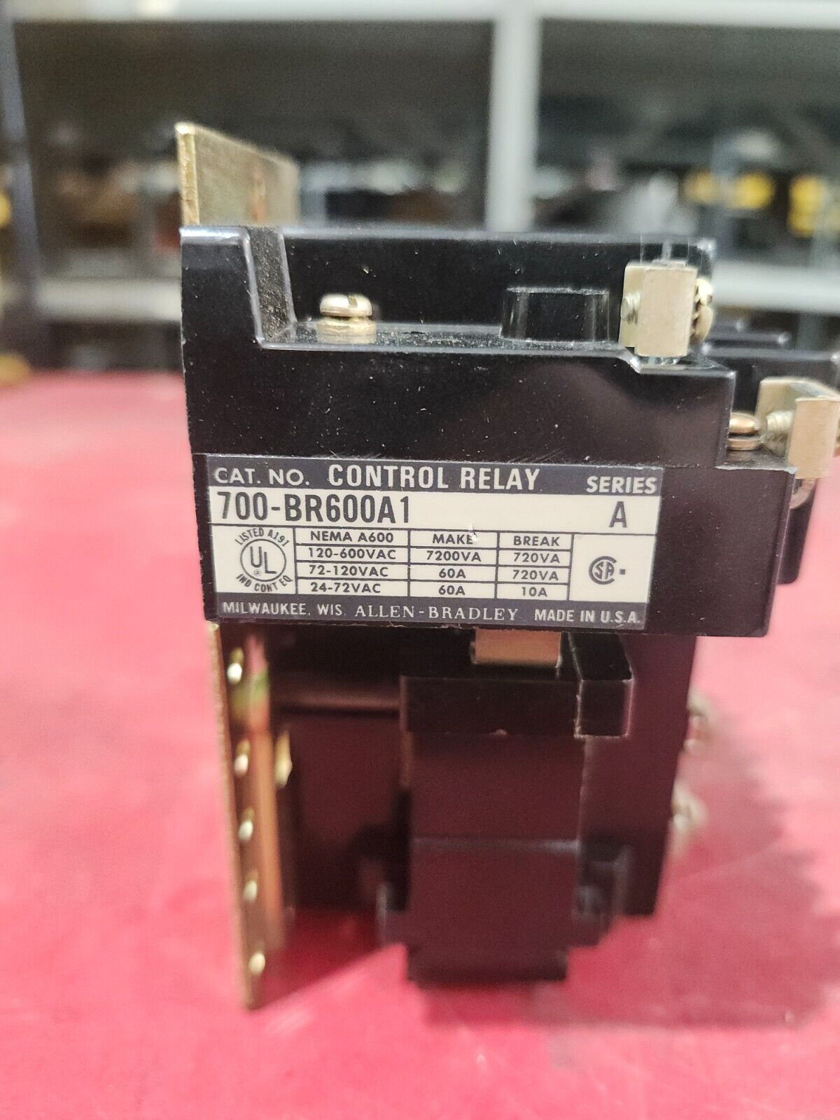 NEW IN BOX ALLEN-BRADLEY AC RELAY 700-BR600A1 SERIES A