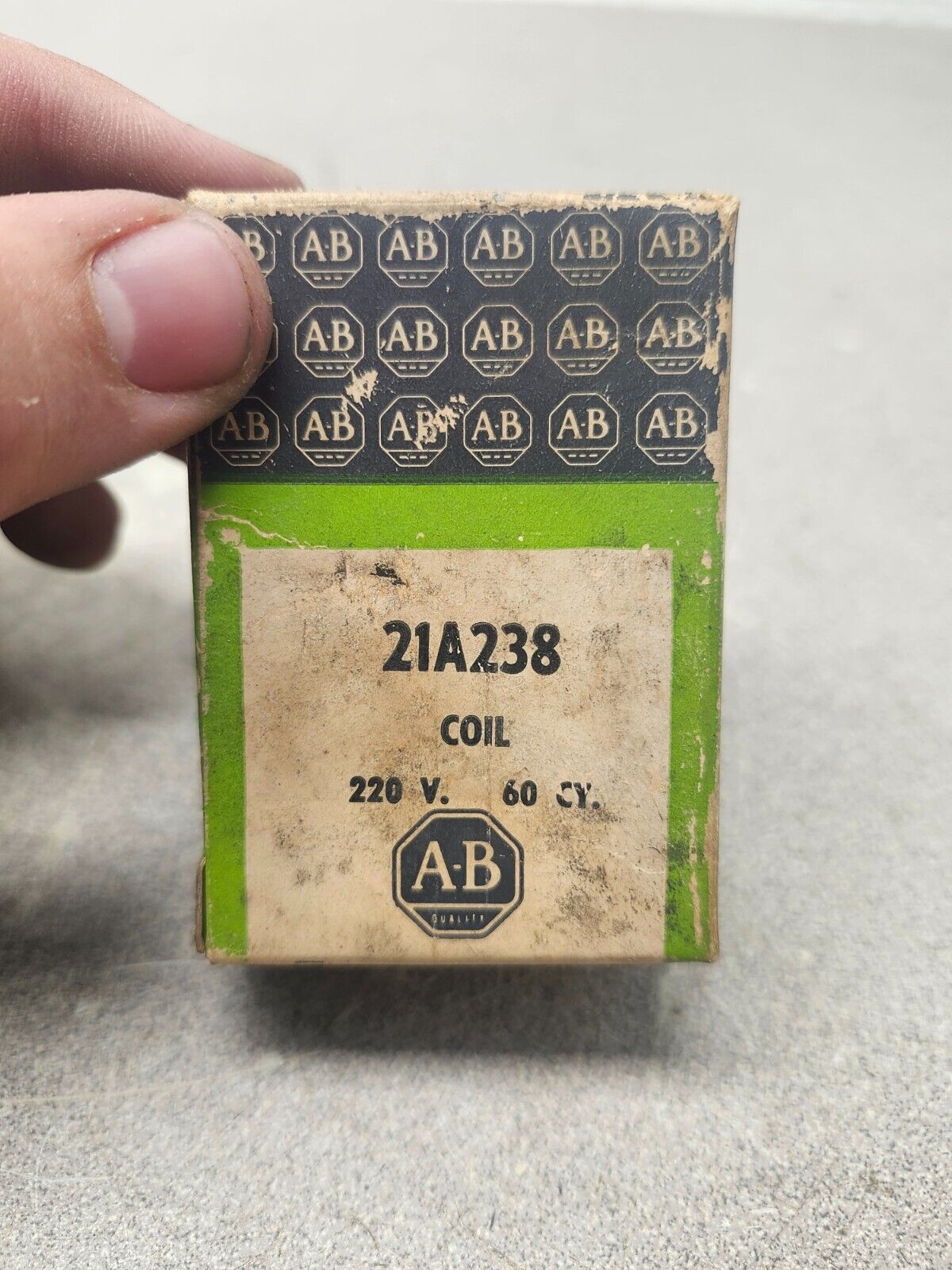 NEW IN BOX LOT OF 8 ALLEN BRADLEY COIL 220V 60HZ 21A238