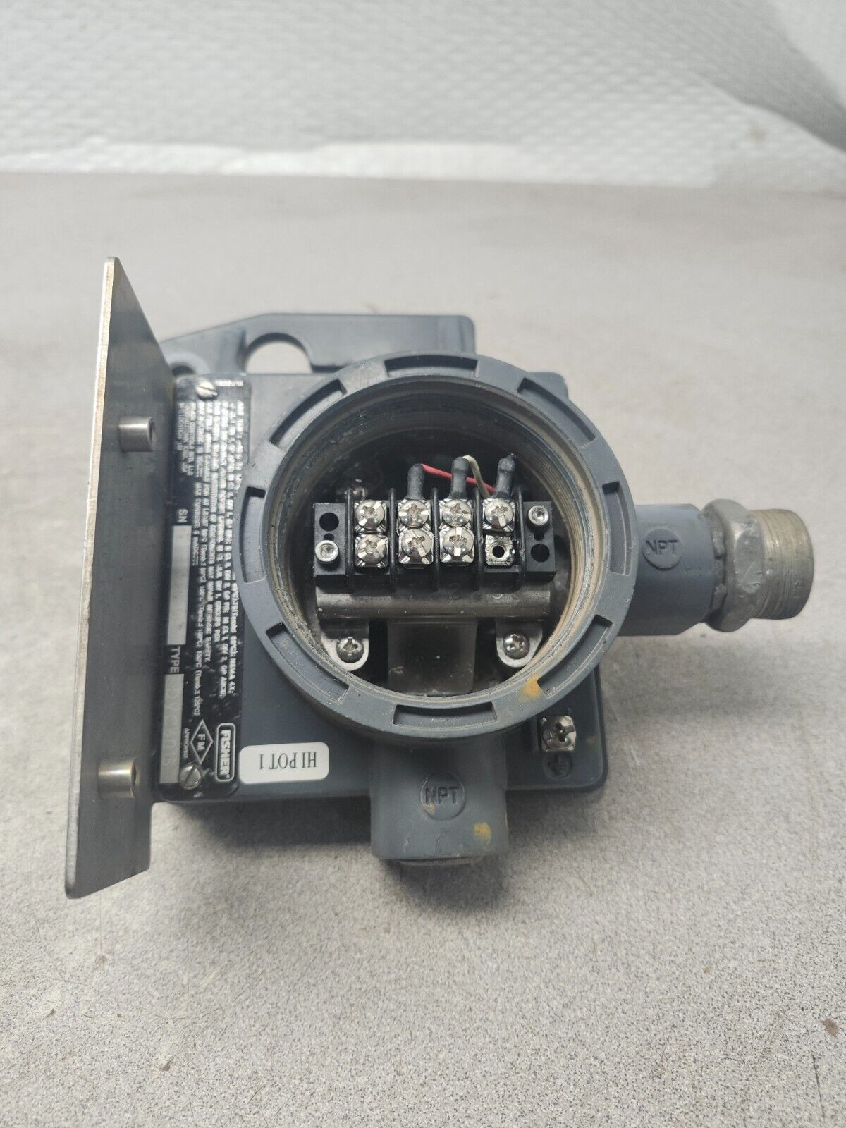 USED FISHER VALVE CONTROLLER / POSITIONER DVC6015