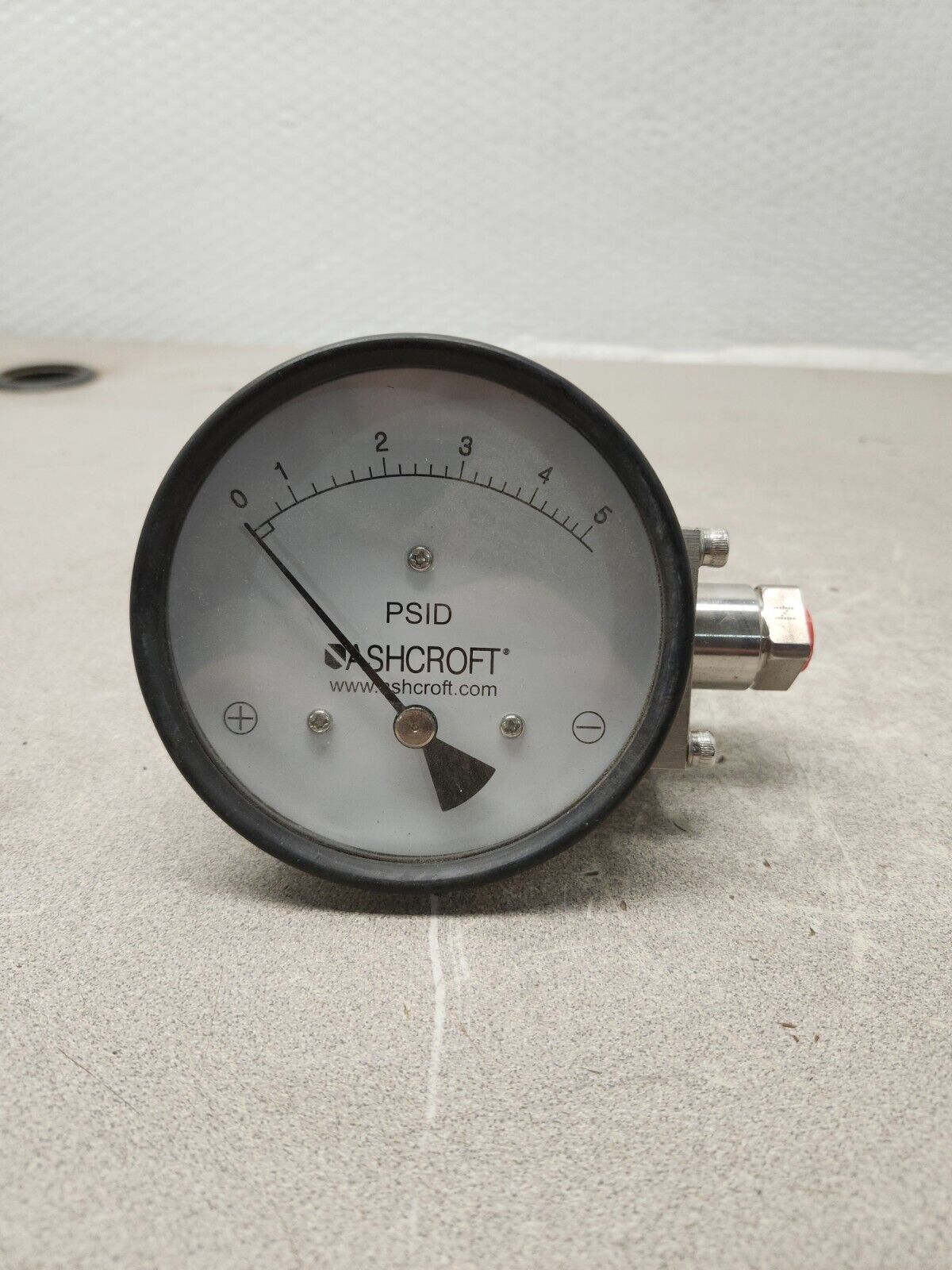 NEW NO BOX ASHCROFT PRESSURE GAUGE 40 1132SD 25S XPD 5# 0-5 PSID