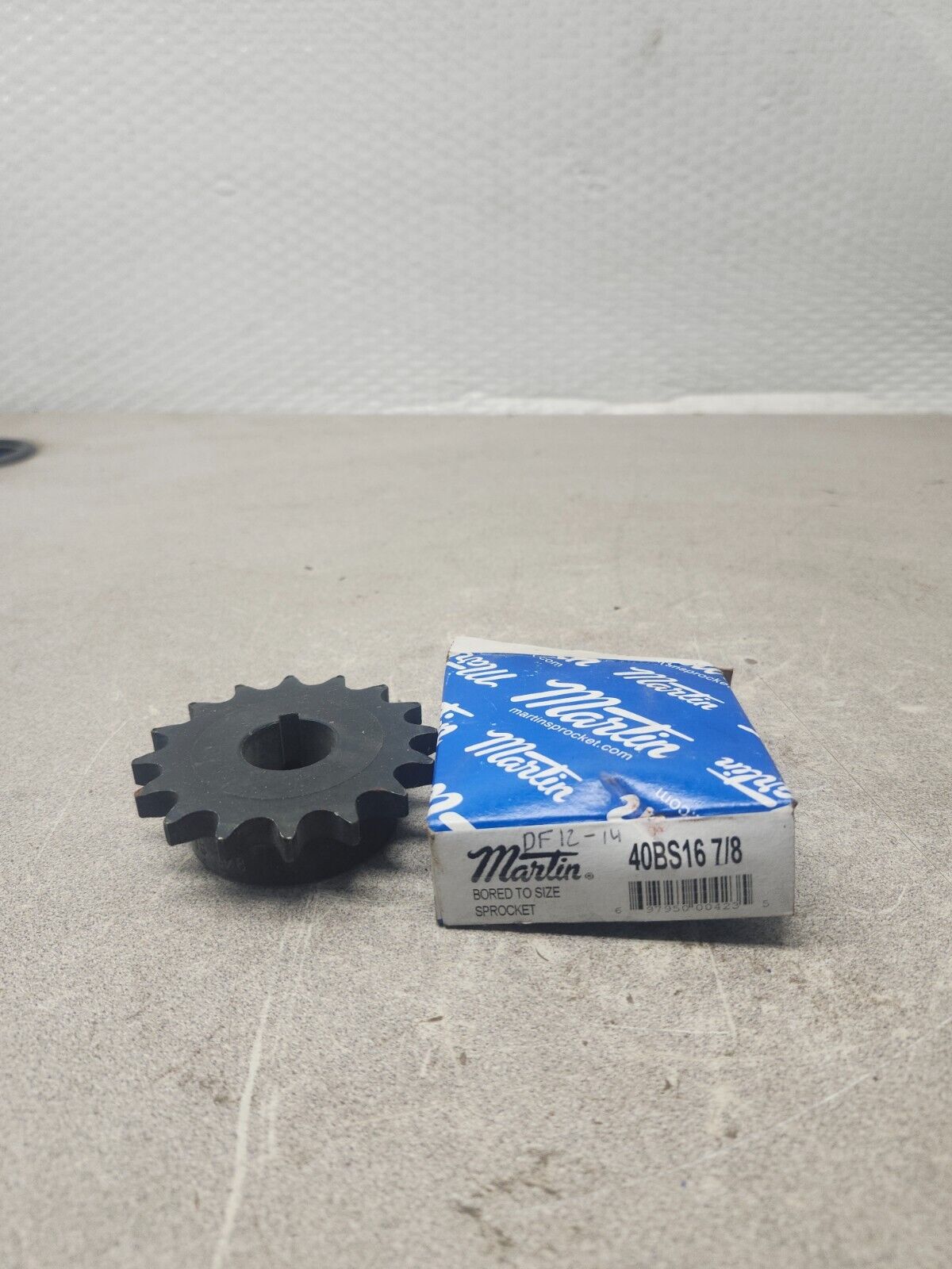 NEW IN BOX MARYIN BORED TO SIZE SPROCKET 40BS16 7/8