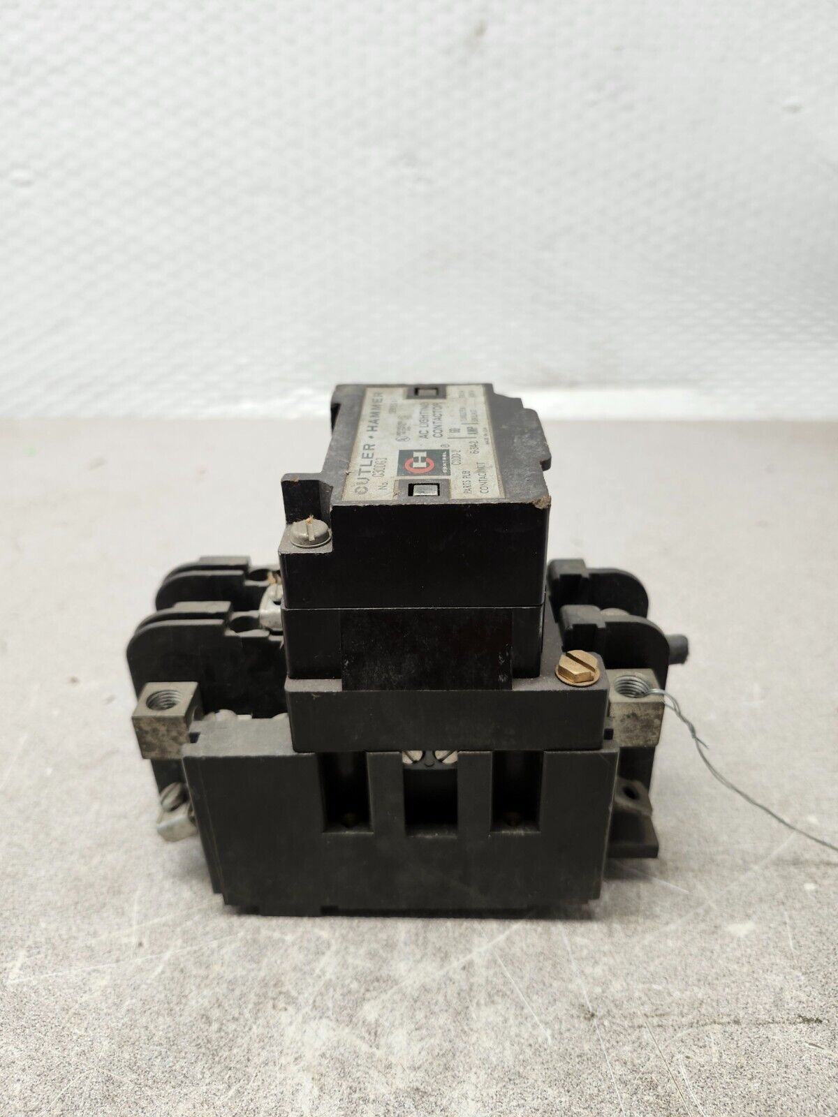 USED Cutler Hammer Ac Lighting Contactor C30DG3 Series B