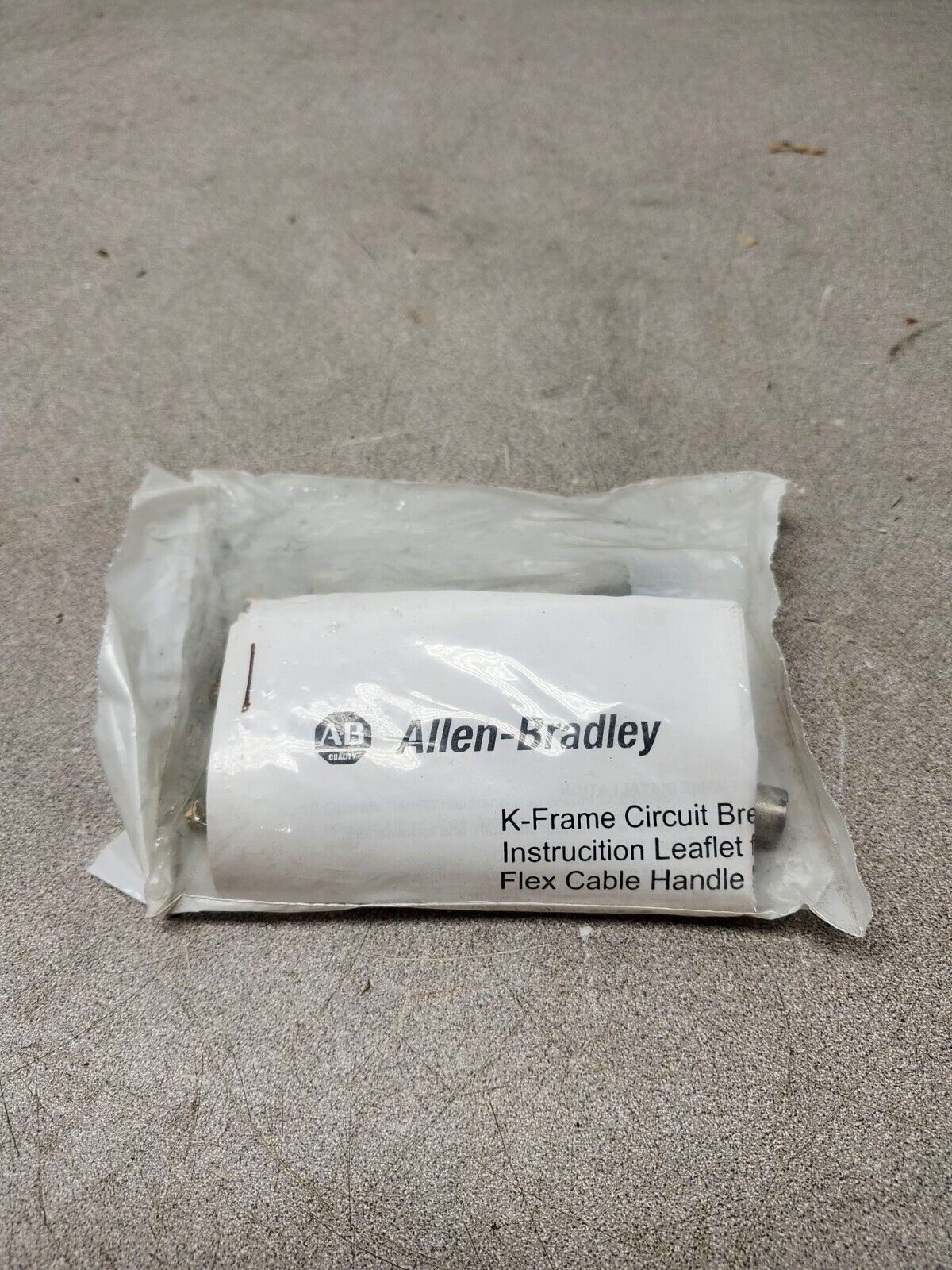 NEW IN BOX ALLEN BRADLEY MCC HANDLE 140U 40394-472-24