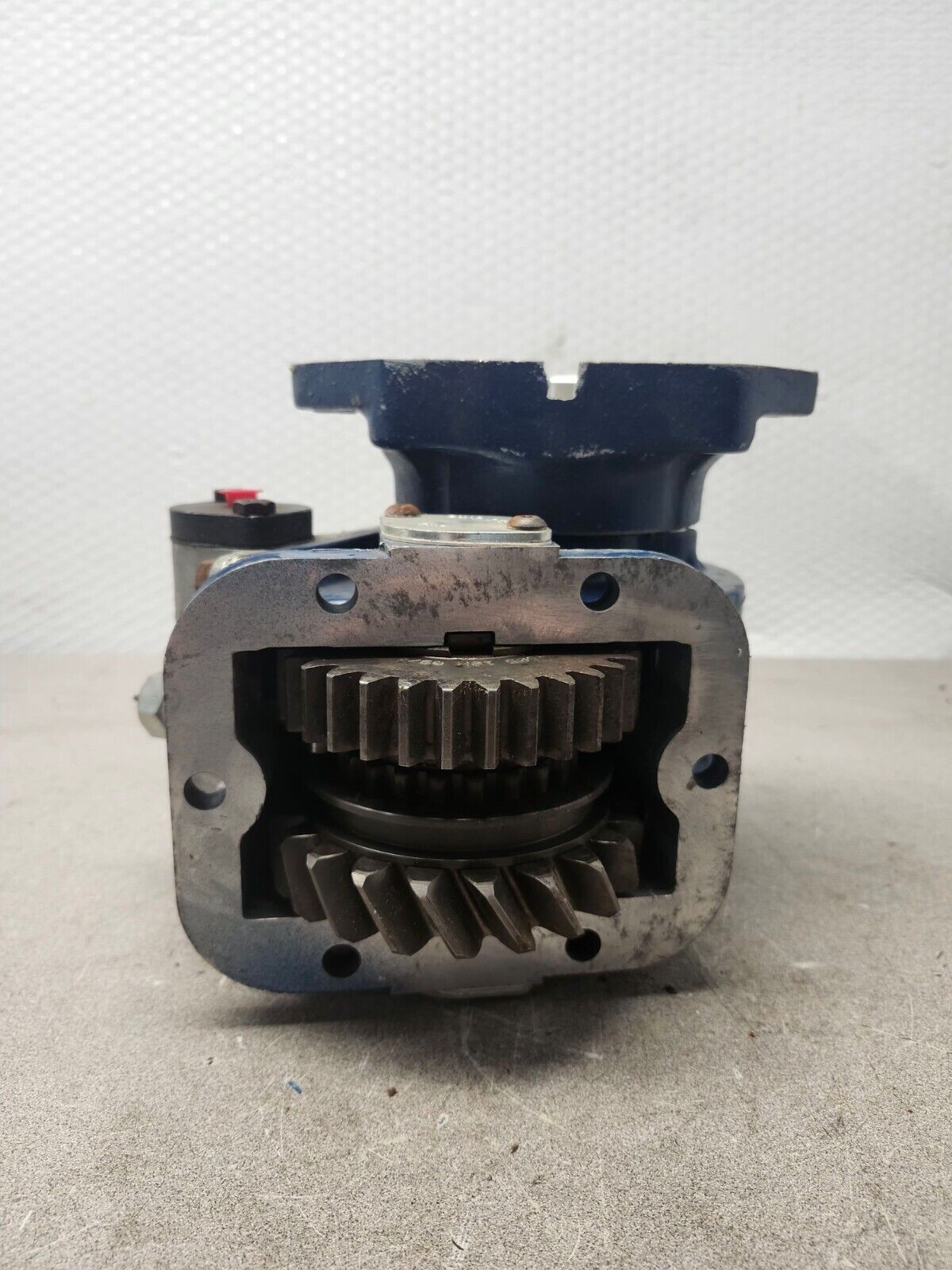 USED Muncie Power Take Off Pto Electric Pump 4573366