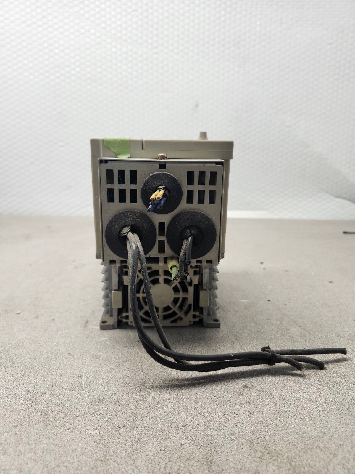 USED NO BOX OMRON 3G3MV-C4015