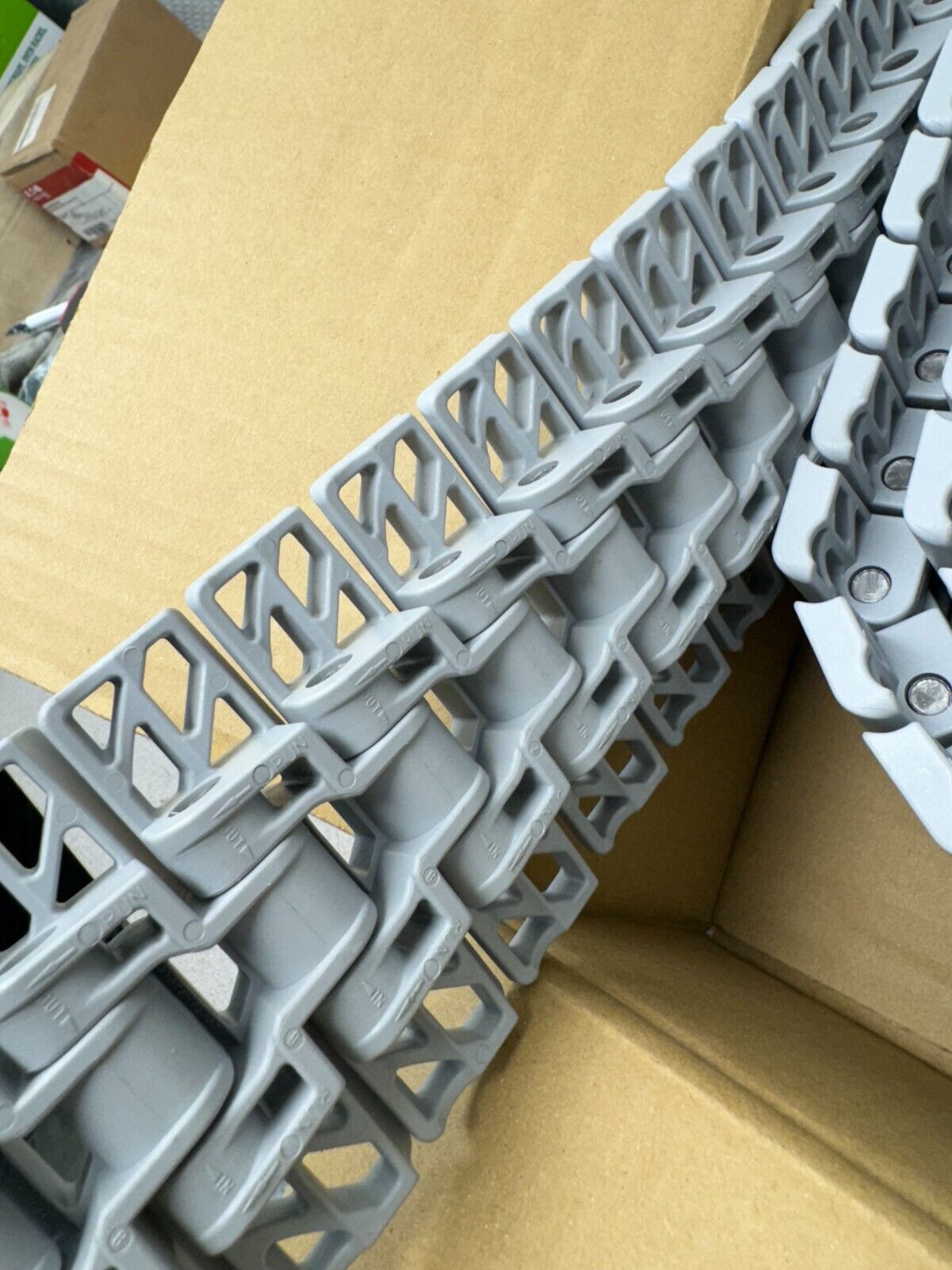 NEW System Plast NGG2250M-K330FG Conveyor Chain 10ft. for Magnetic System 1"