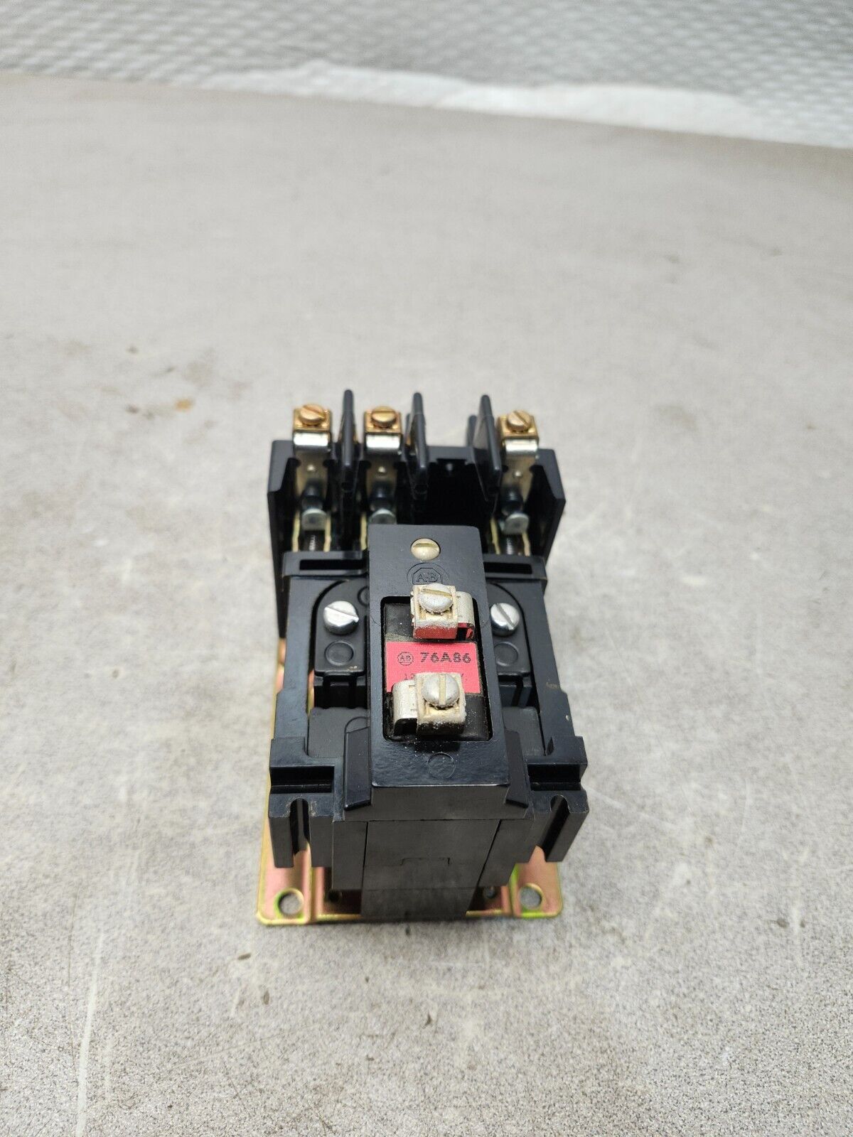 NEW IN BOX ALLEN BRADLY TYPE BR AC RELAY 120V COIL 700BR300