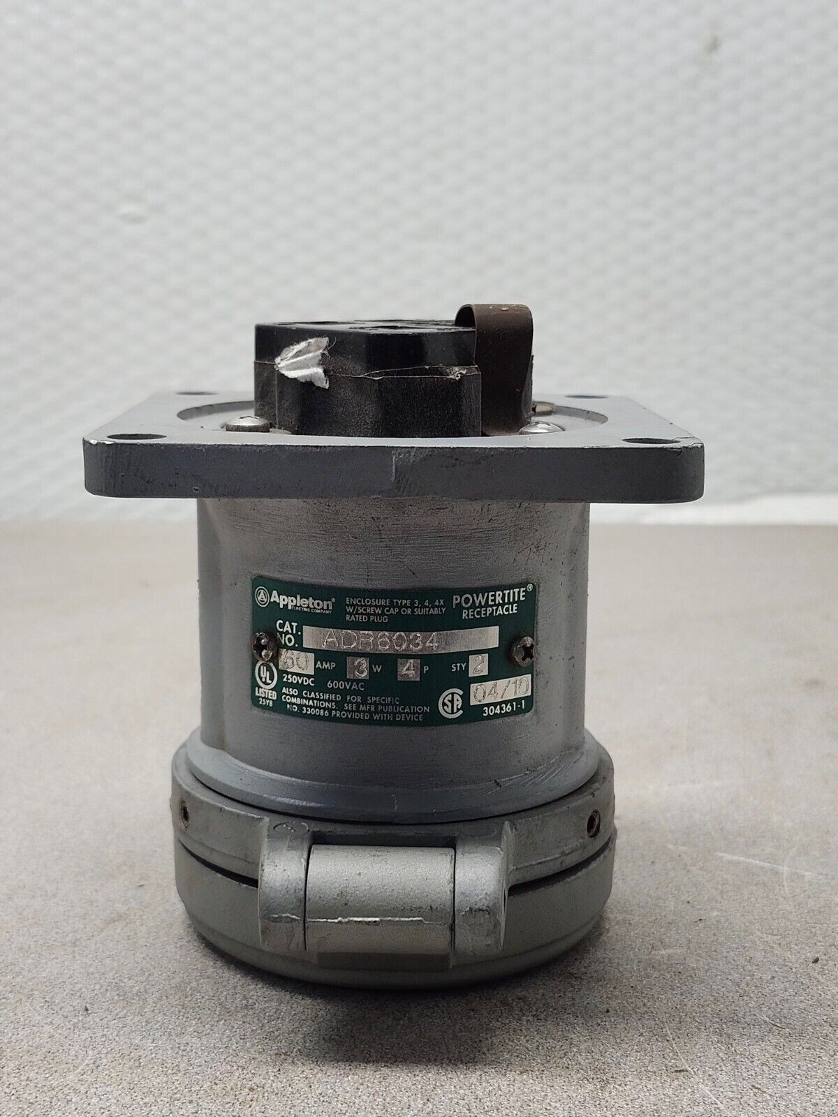 NEW NO BOX APPLETON POWERTITE RECEPTACLE ADR6034