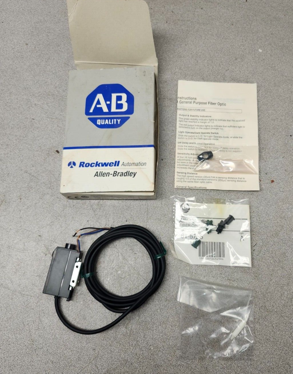 NEW IN BOX ALLEN-BRADLEY PHOTOSWITCH SENSOR 42FB-F2LPA-A2 SERIES A