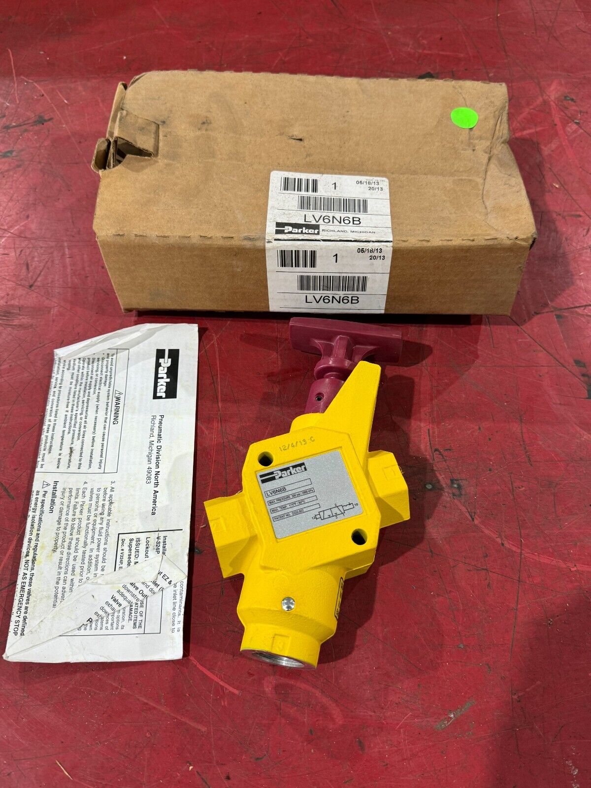 NEW IN BOX PARKER LV6N6B MANUAL LOCK OUT VALVE 3/4" INCH