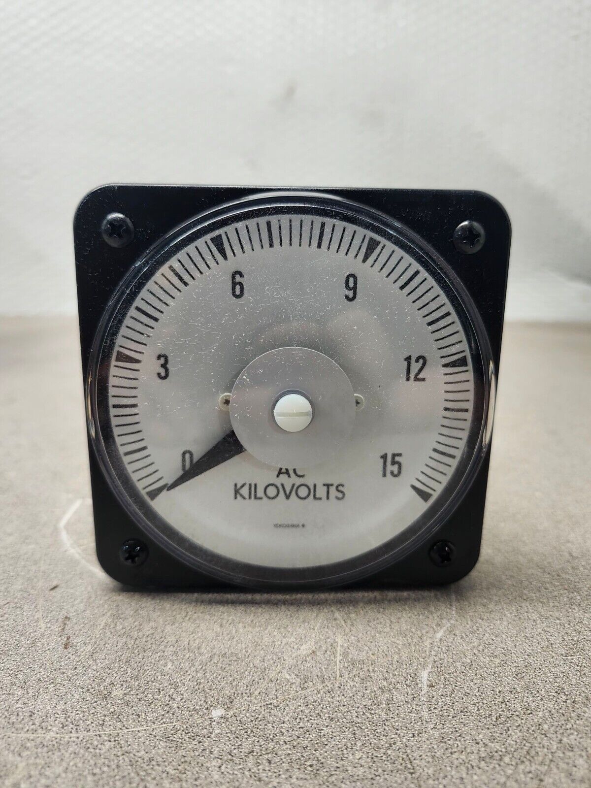 NEW IN BOX YOKOGAWA VOLTAMETER 103021PZWZ