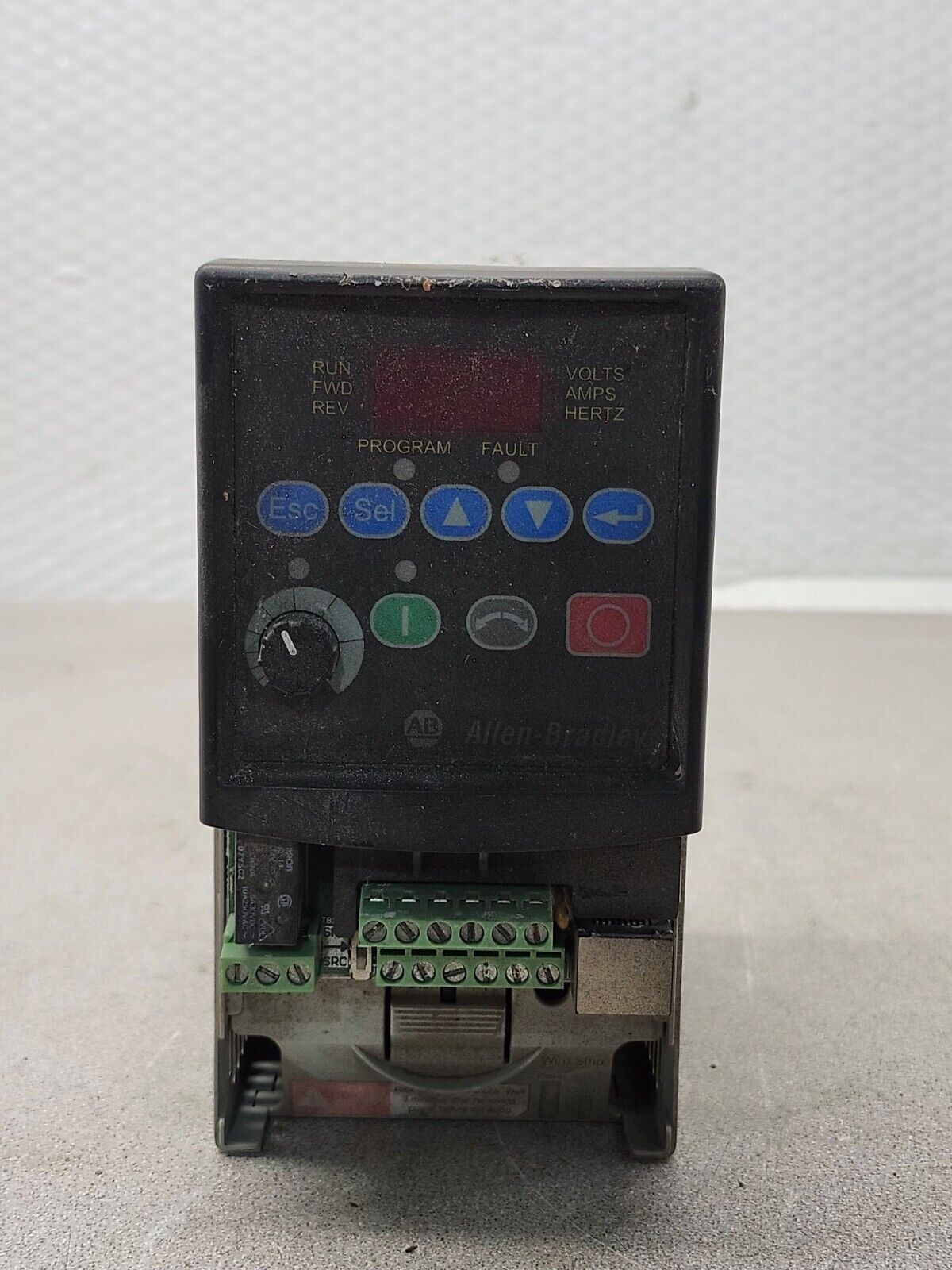 USED ALLEN-BRADLEY POWERFLEX 1HP DRIVE 22A-D2P3N104 SERIES A *MISSING COVER*