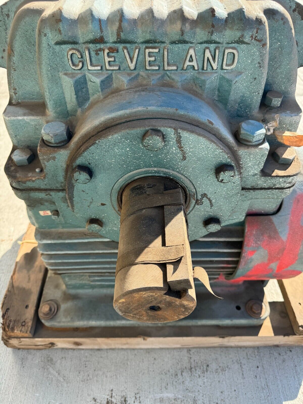 USED CLEVELAND GEAR REDUCER 18:1 RATIO 80AF