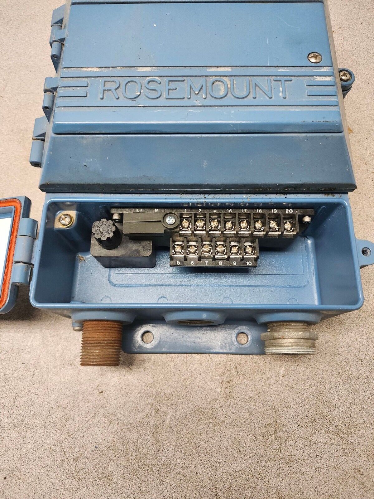 USED ROSEMOUNT SMART MAGNETIC FLOWMETER TRANSMITTER 8712DR12N5