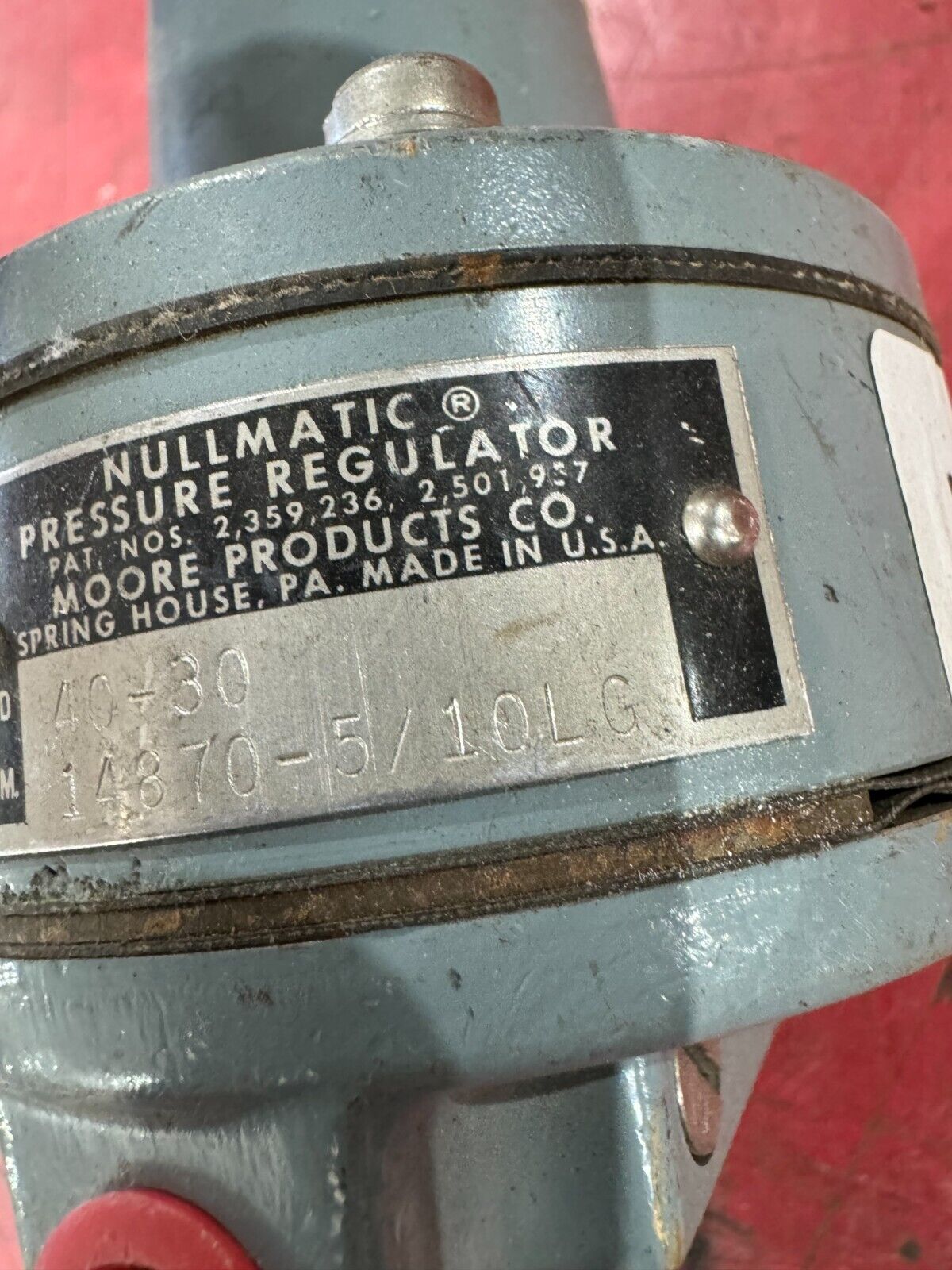 NEW NO BOX MOORE NULLMATIC 40-30 PRESSURE REGULATOR 14870-5/10LG