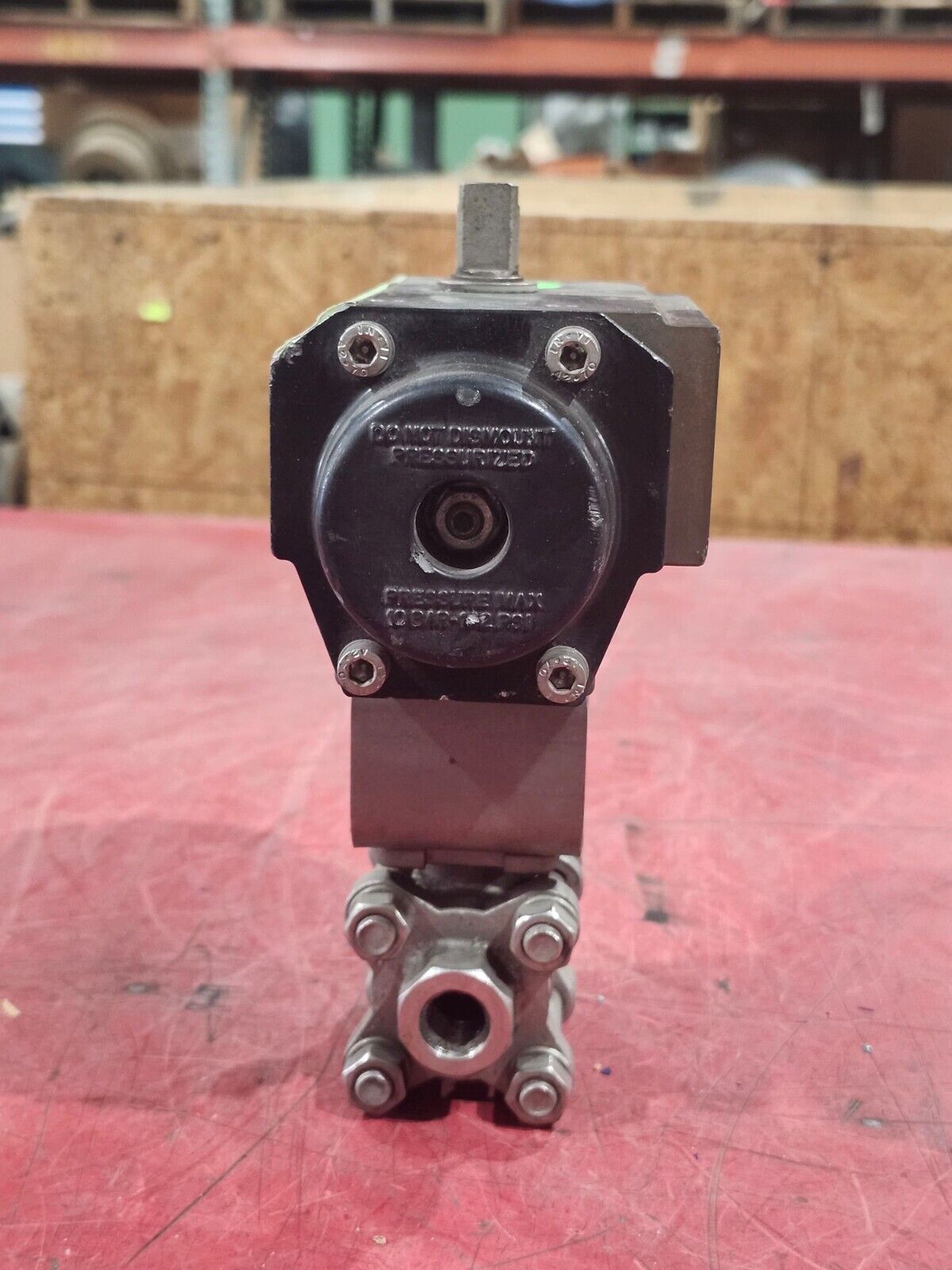 USED 1/4" VALVE WITH DURAIR ACTUATOR AP050 N