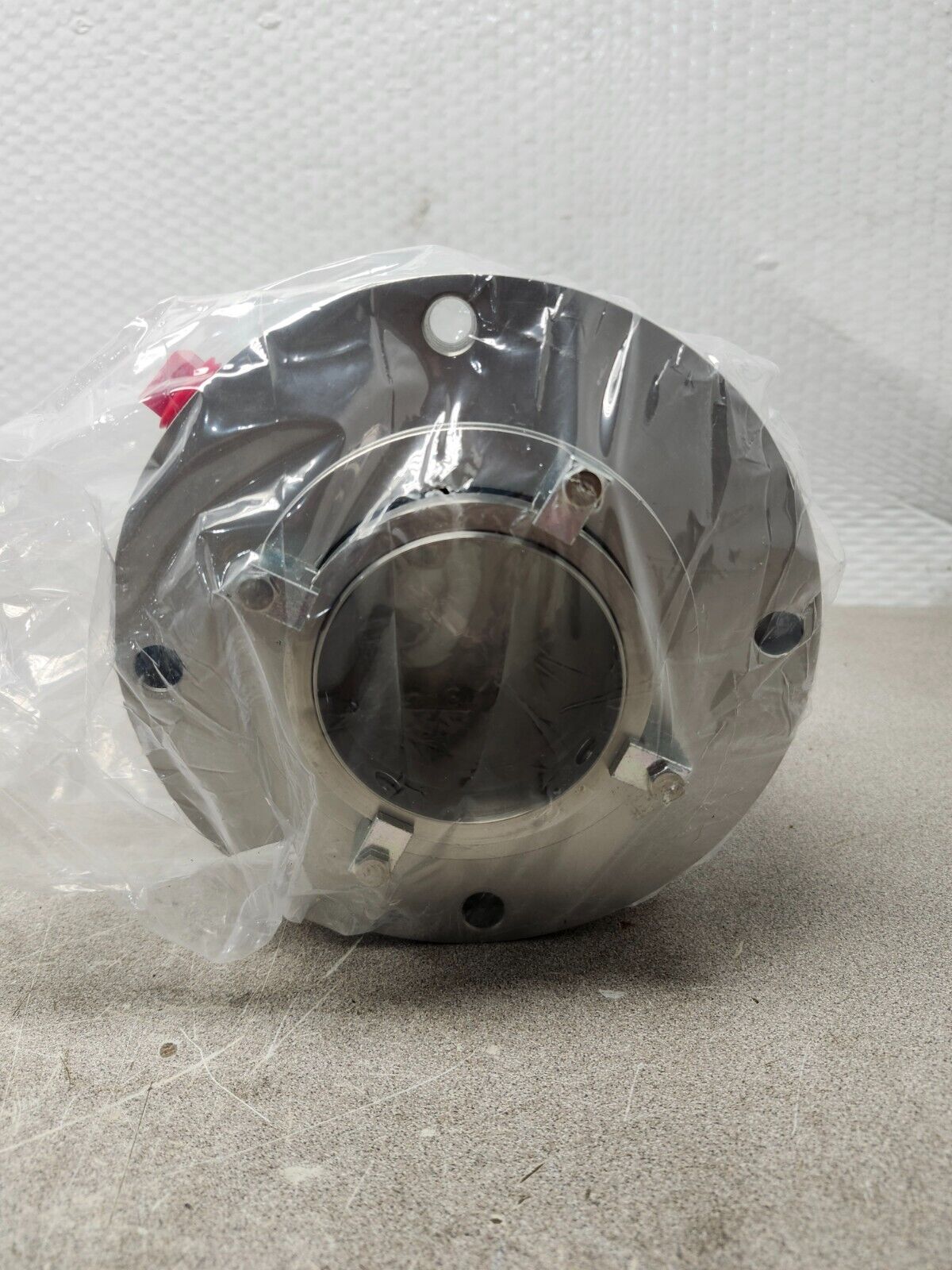 NEW IN BOX VIP FLEX-A-SEAL STYLE 76X WIYH T.C. SHIELDS SHAFT SIZE 2.625 AAS1041