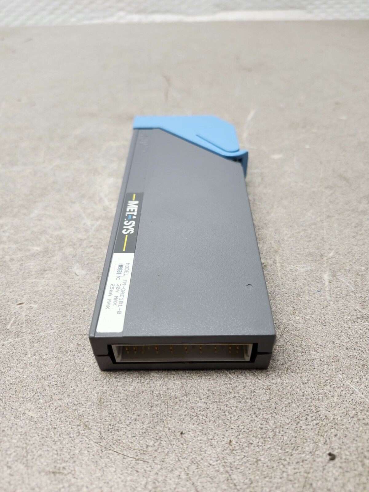 NEW IN BOX JOHNSON CONTROLS OUTPUT MODULE FM-OAE101-0