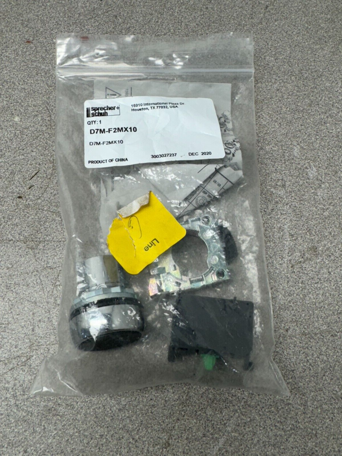 NEW IN PACKAGE SPRECHER SCHUH PUSH BUTTON SWITCH D7M-F2MX10