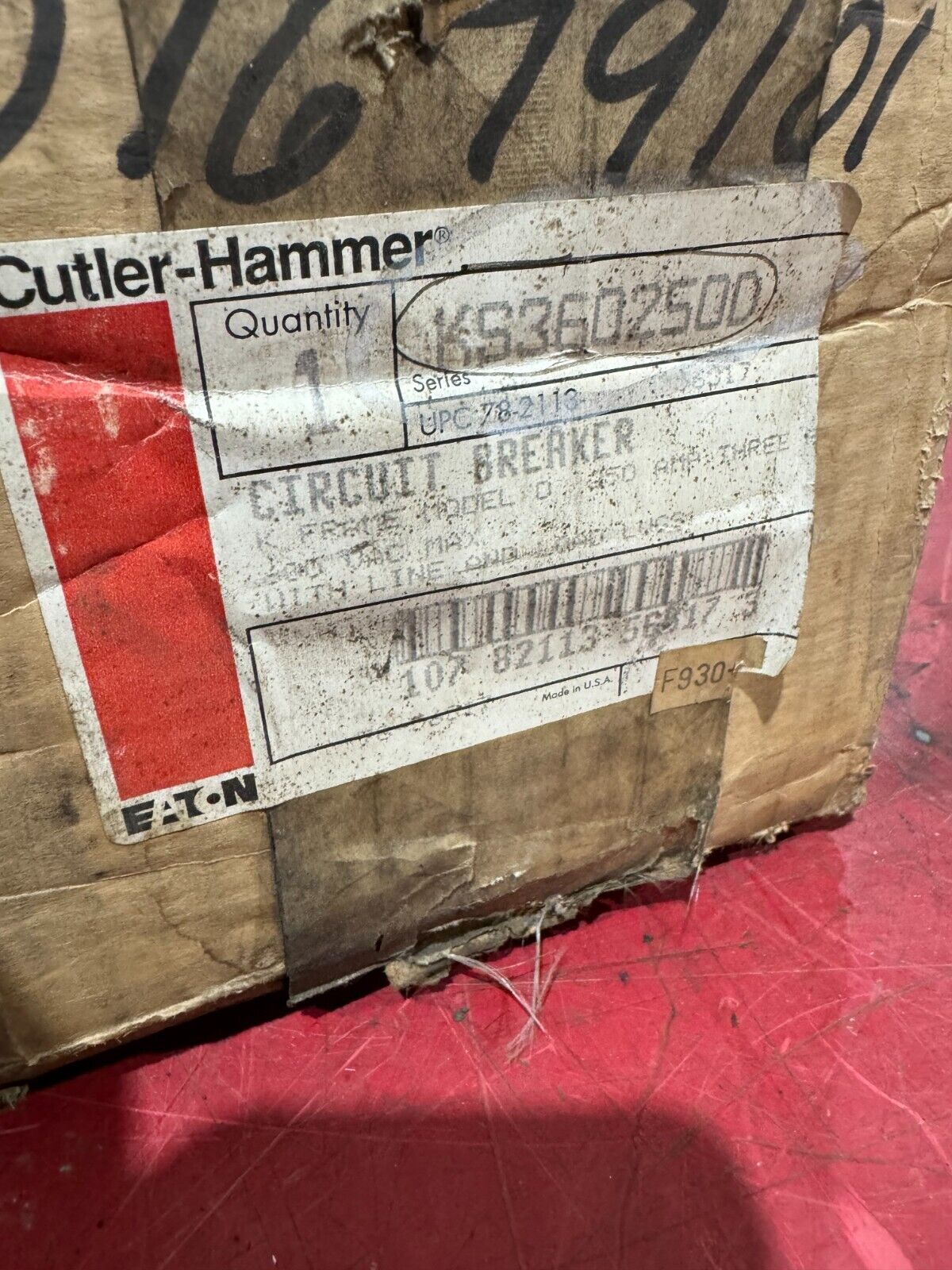 NEW IN BOX CUTLER-HAMMER 3 POLE 250AMP CIRCUIT BREAKER KS360250D