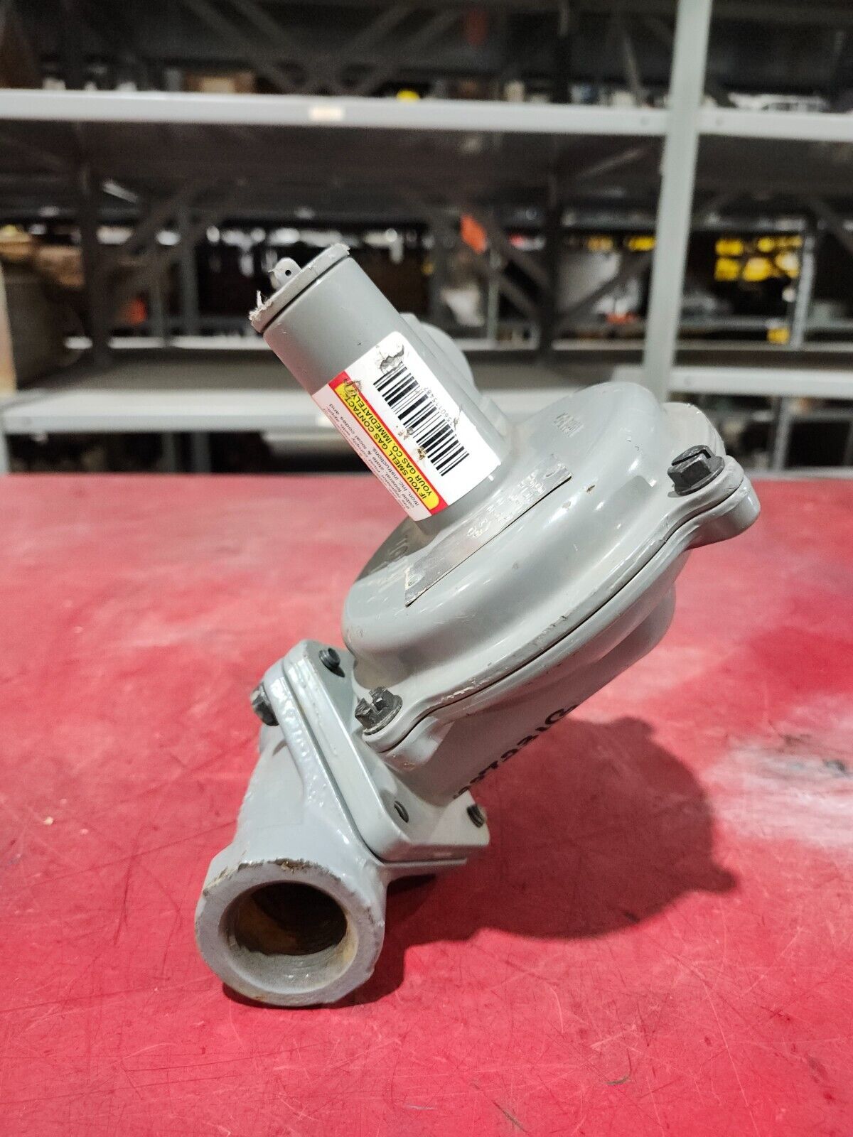 NEW NO BOX ITORN GAS REGULATOR OUTLET PRESSURE MODEL 8.42