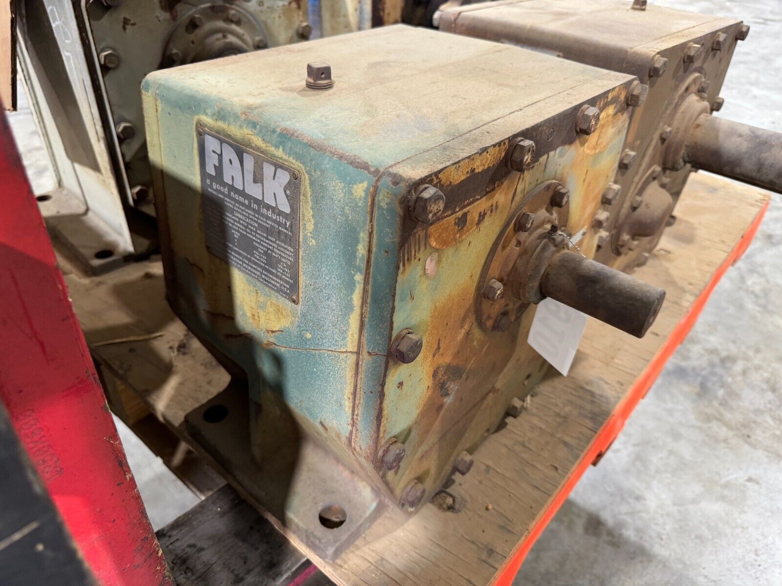 USED FALK ENCLOSED GEAR DRIVE SPEED REDUCER 4.970 RATIO 1050FC2A