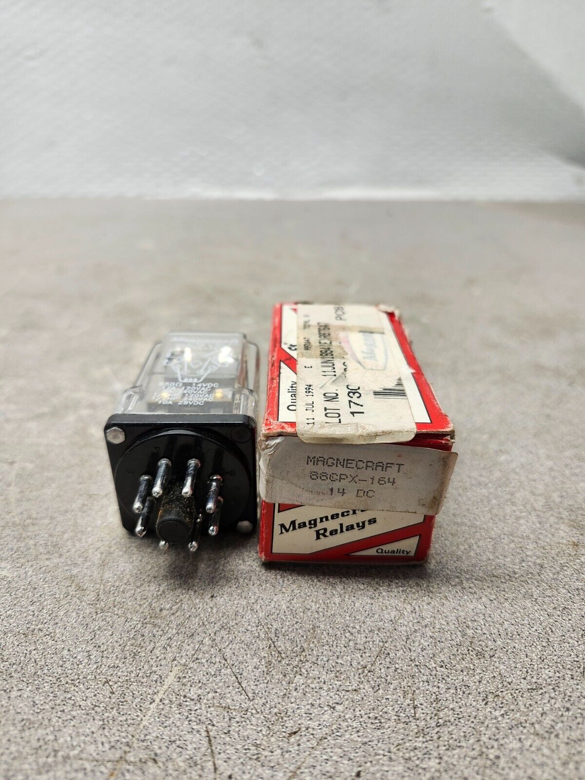 NEW IN BOX MAGNECRAFT RELAY 1/3HP 120VAC, 1/2HP 240VAC,  88CPX-164