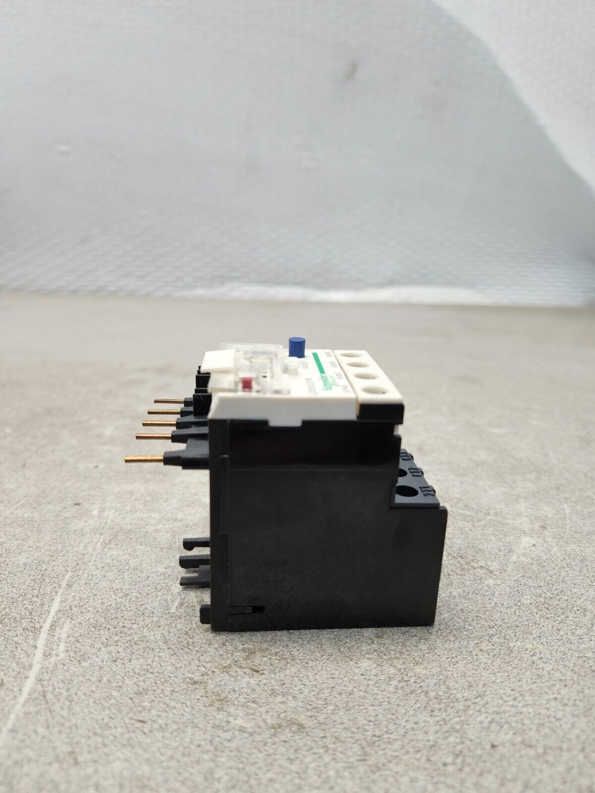 NEW IN BOX SCHNEIDER ELECTRIC THERMAL OVERLOAD RELAY LR2 K0316