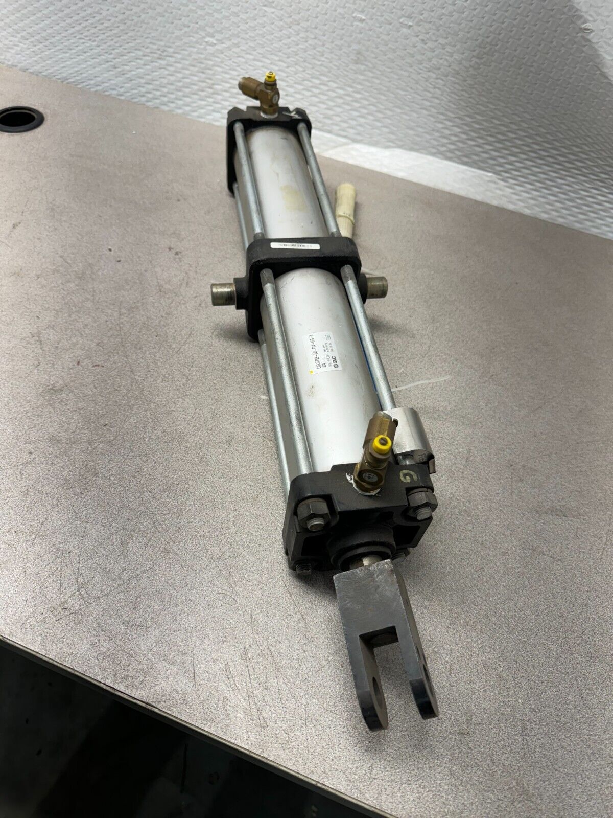 USED SMC PNEUMATIC CYLINDER CDA1TP63-340-P74-85G-X 404