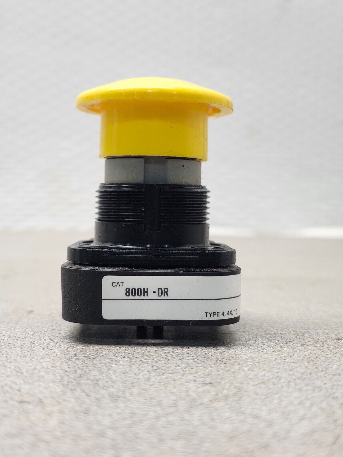 NEW ALLEN BRADLEY MUSHROOM HEAD YELLOW PUSH BUTTON 800H-DR9 SER. F