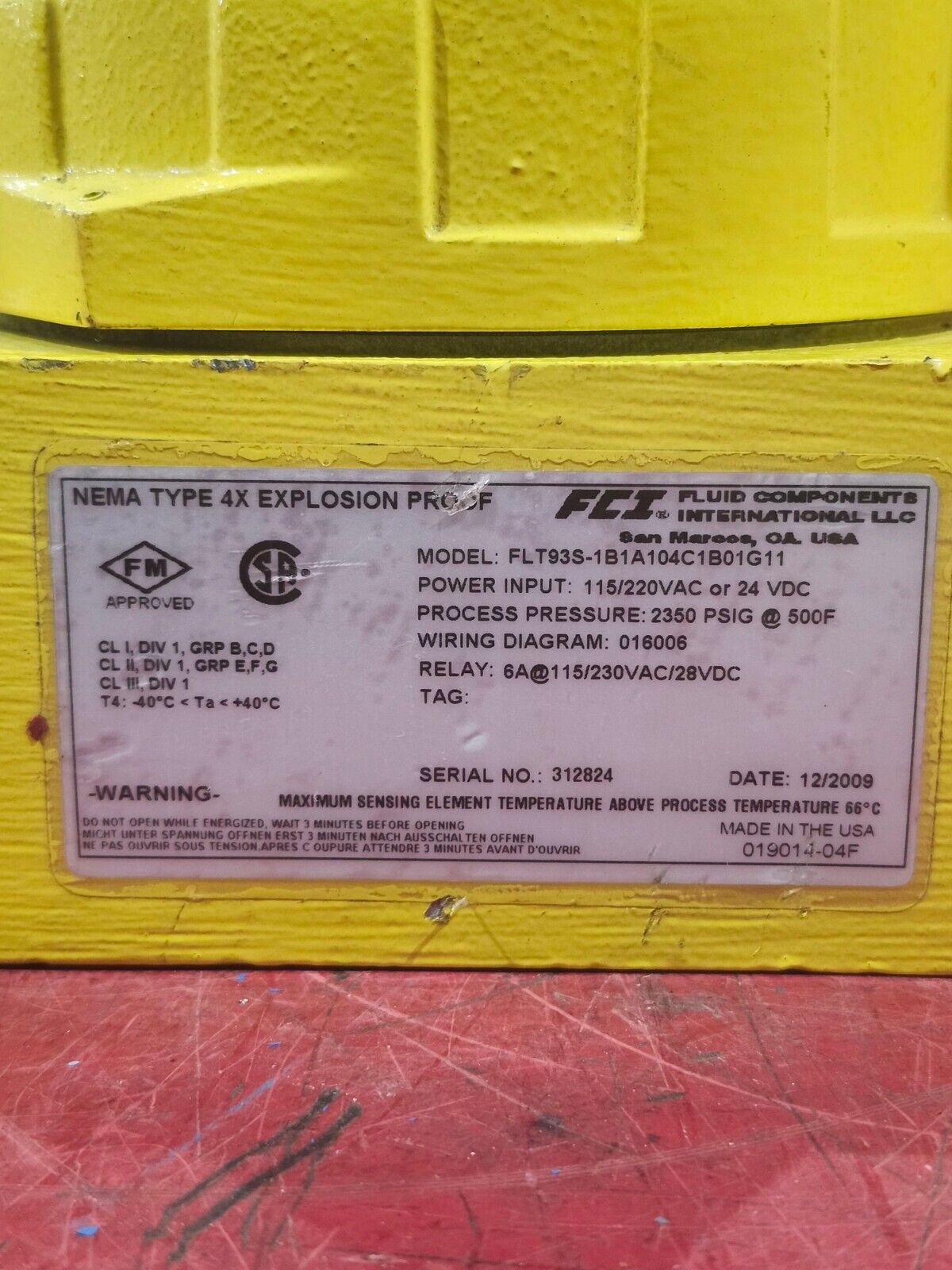 USED FCI FLOW SWITCH FLT93S-1B1A104C1B01G11