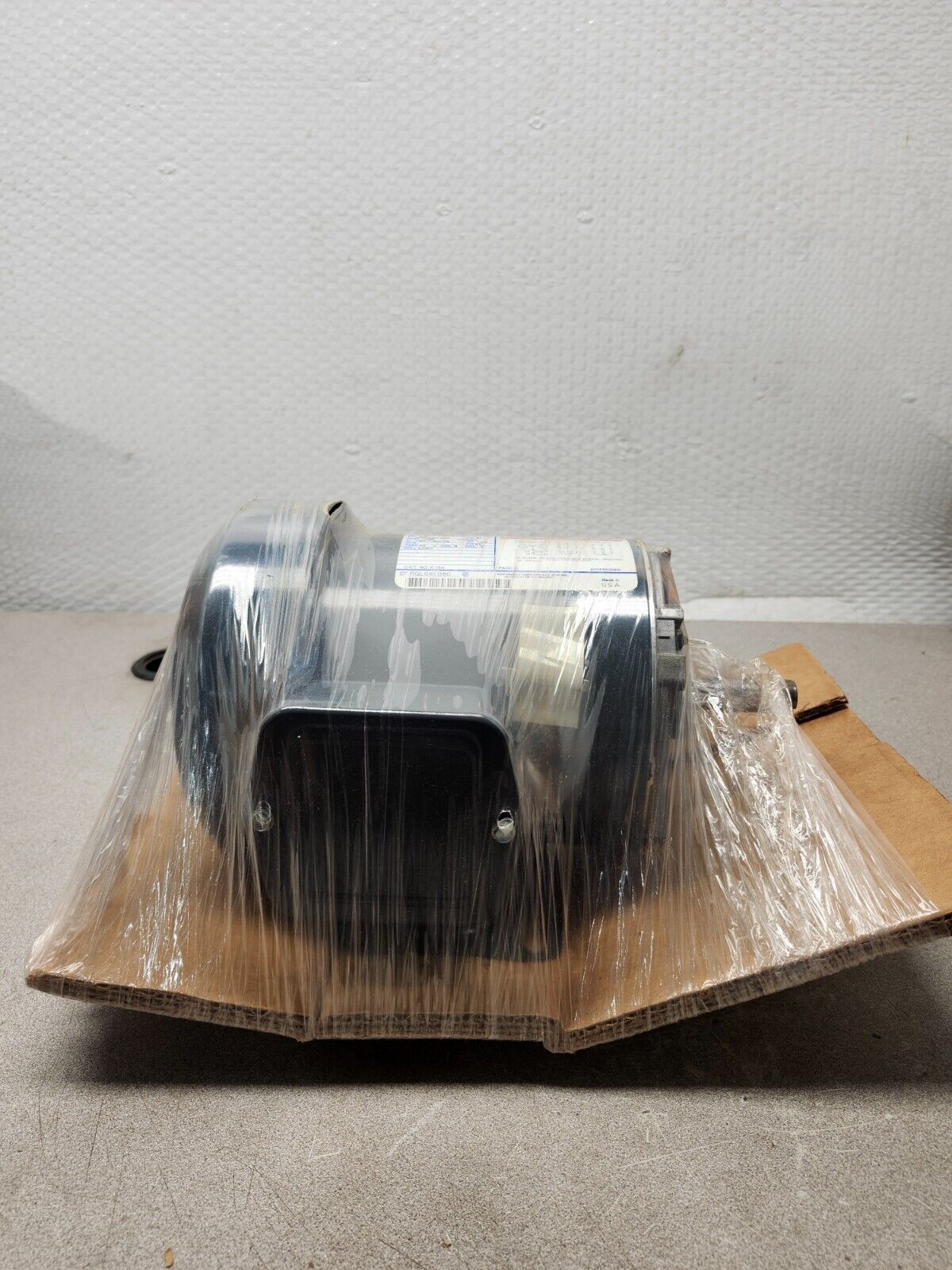 NEW IN BOX General Electric AC Motor 1/3HP 60Hz 1725RPM 208-230/460V 5K33KN31A